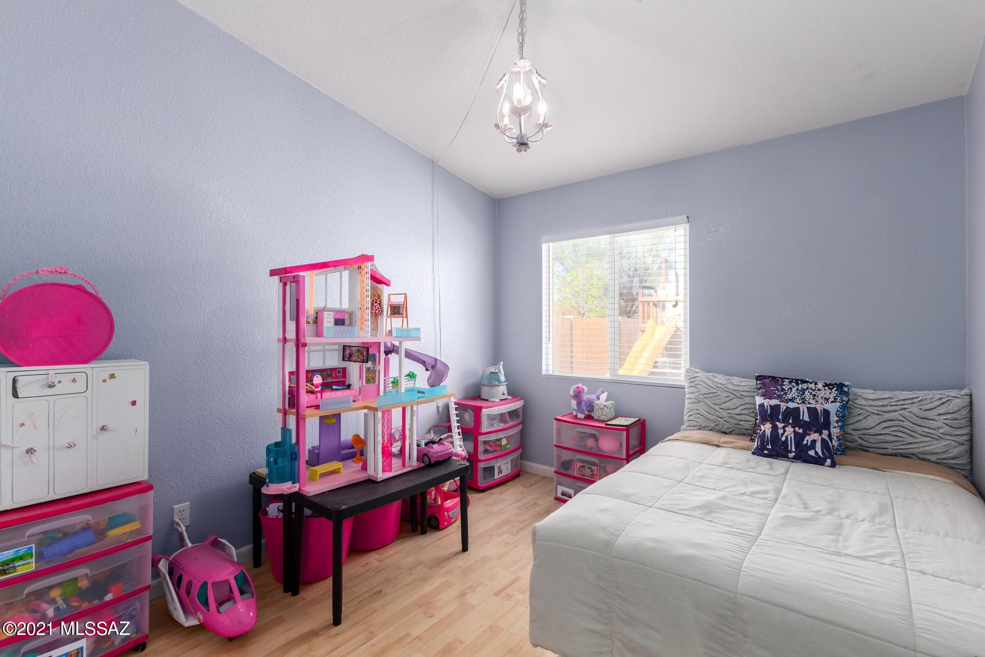 Silver Moon (1-101) - Residential