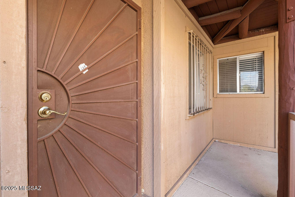 1810 E Blacklidge Drive APT 223