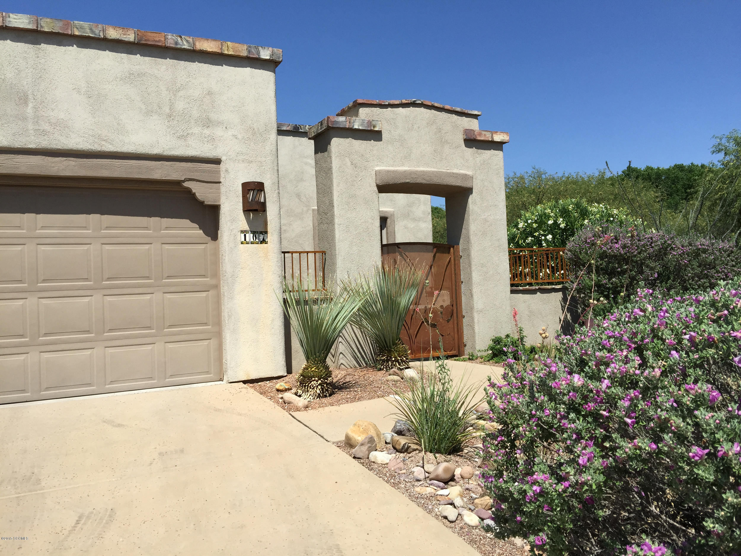 Barrio Trails Head - Residential
