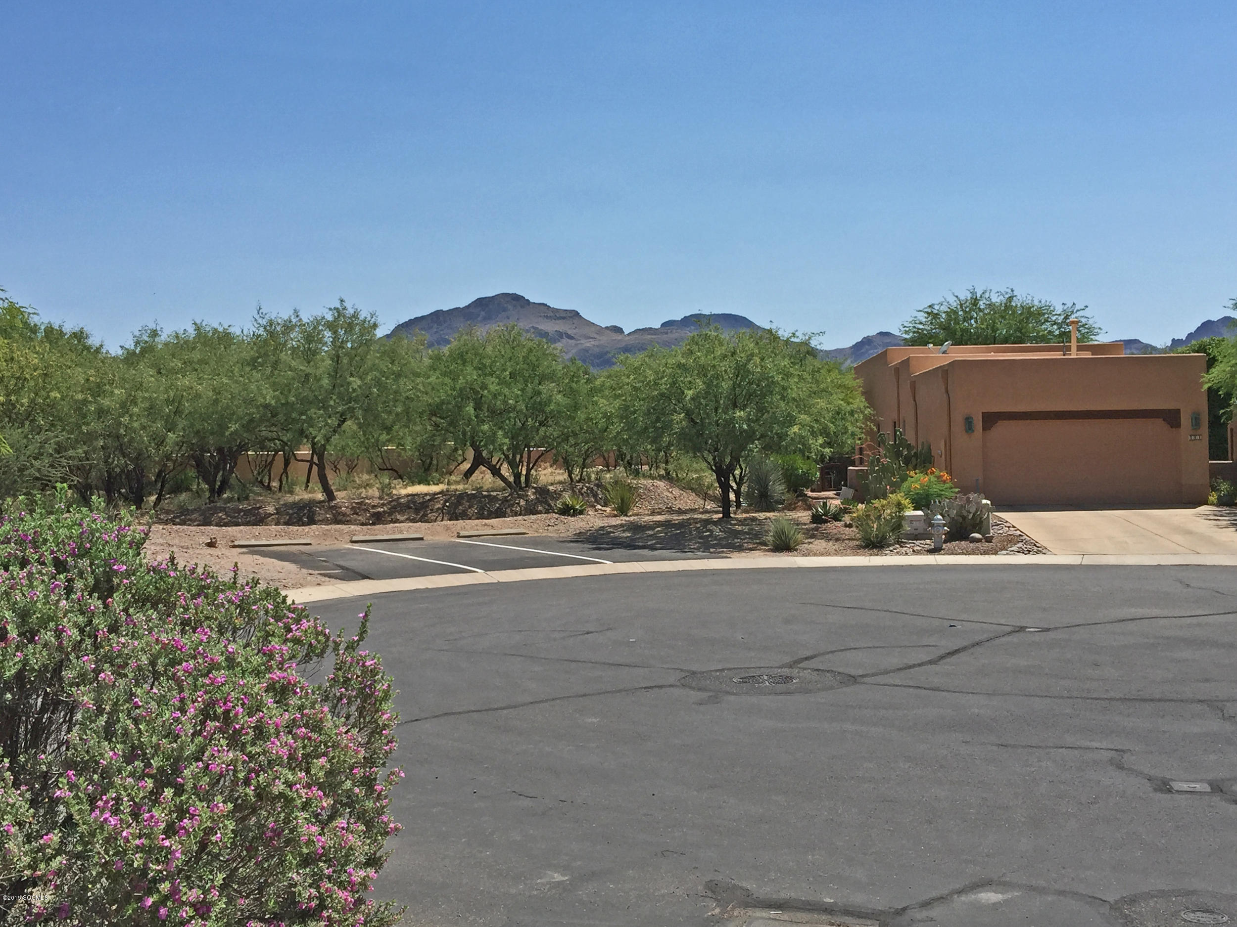 Barrio Trails Head - Residential