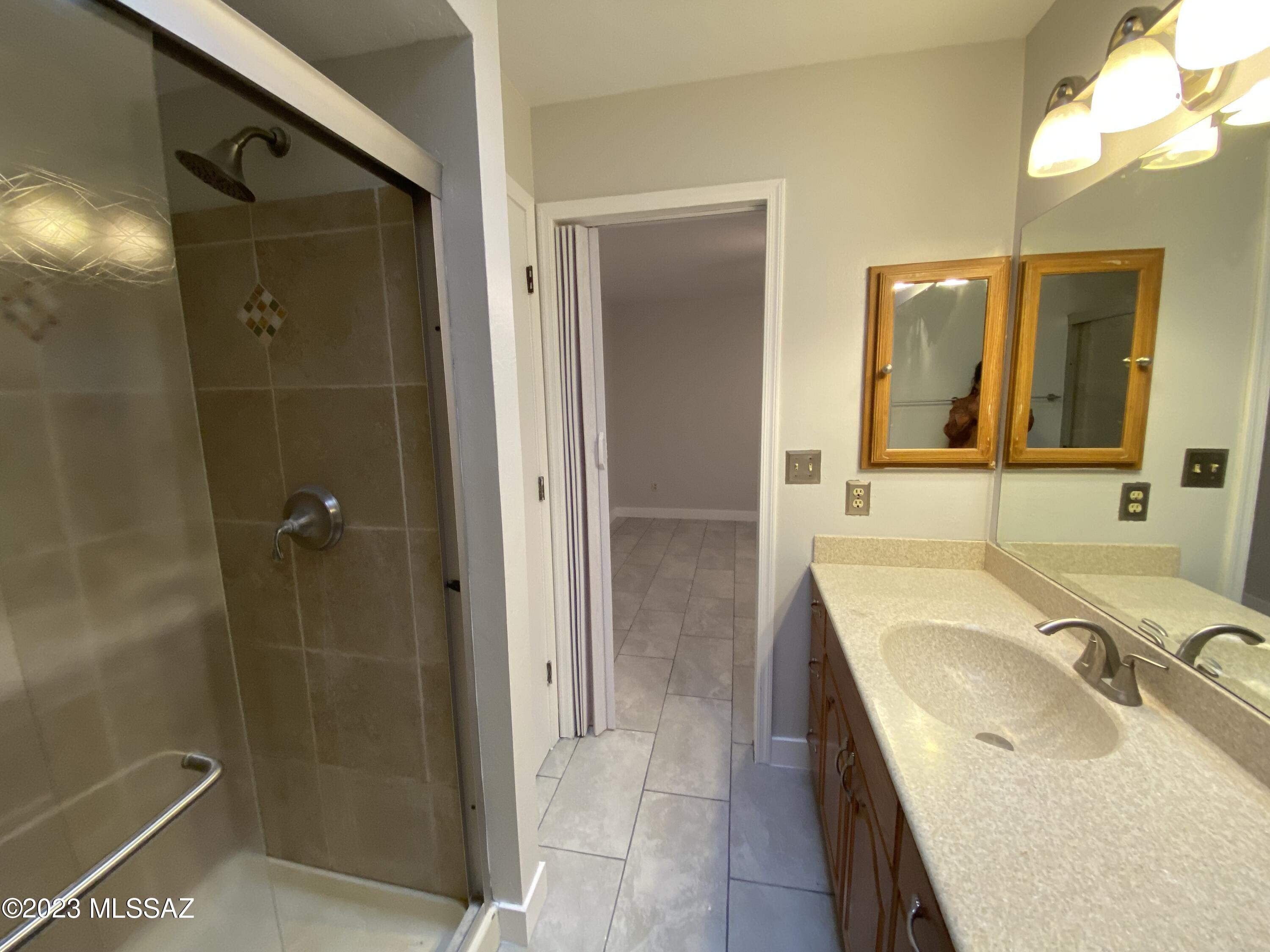 Sutton Place (1-120) - Residential Lease