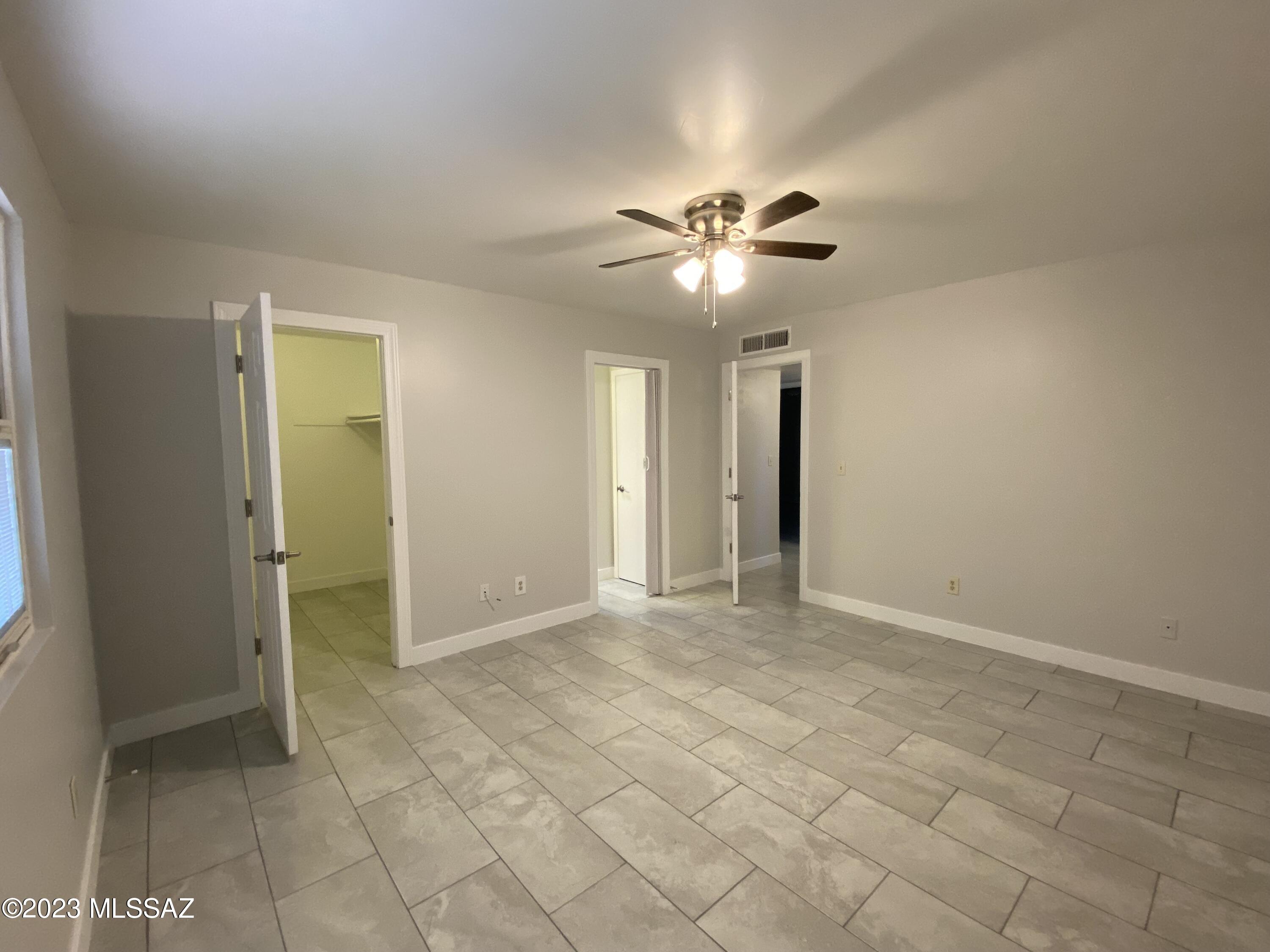 Sutton Place (1-120) - Residential Lease