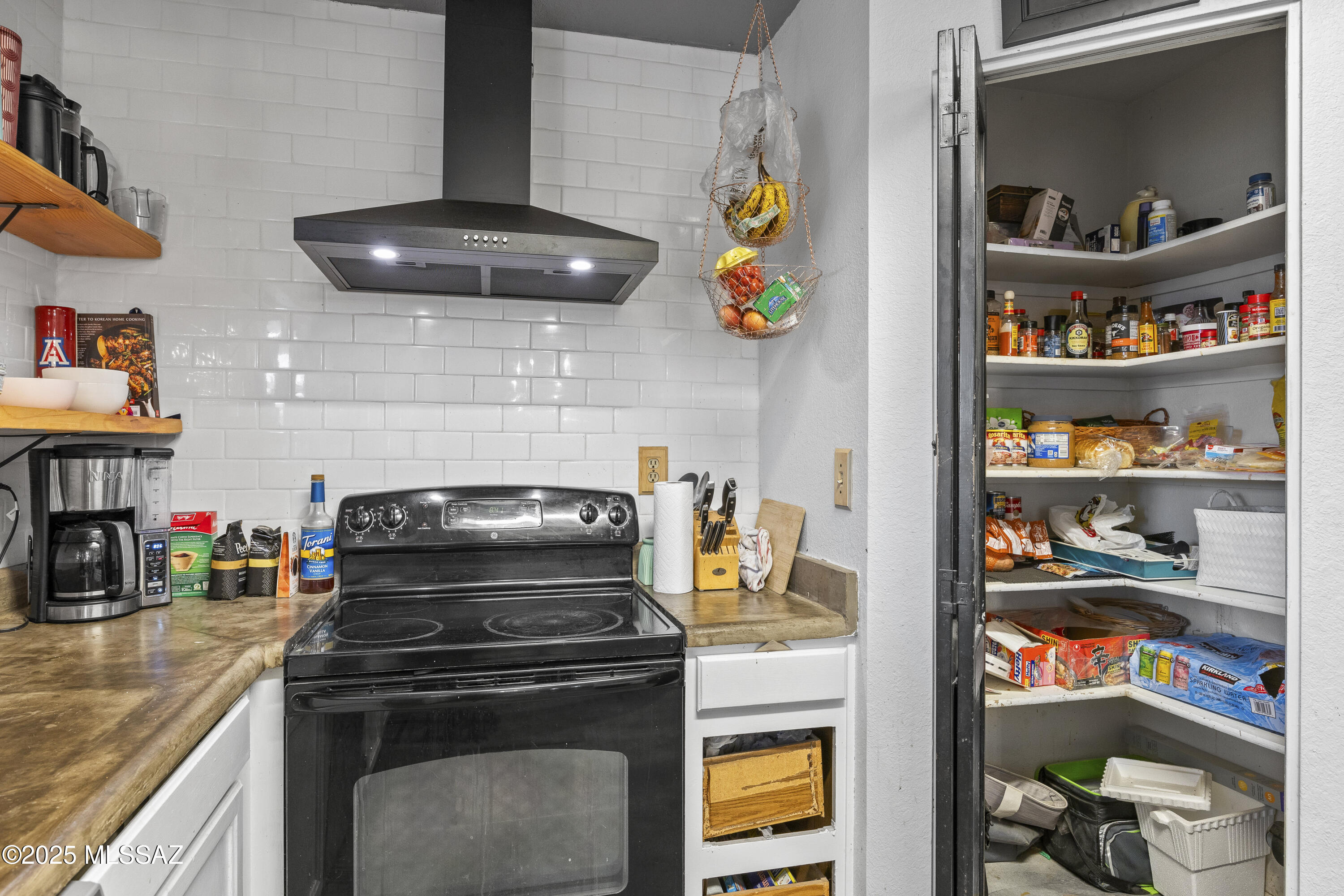 2801 W Avenida Azahar