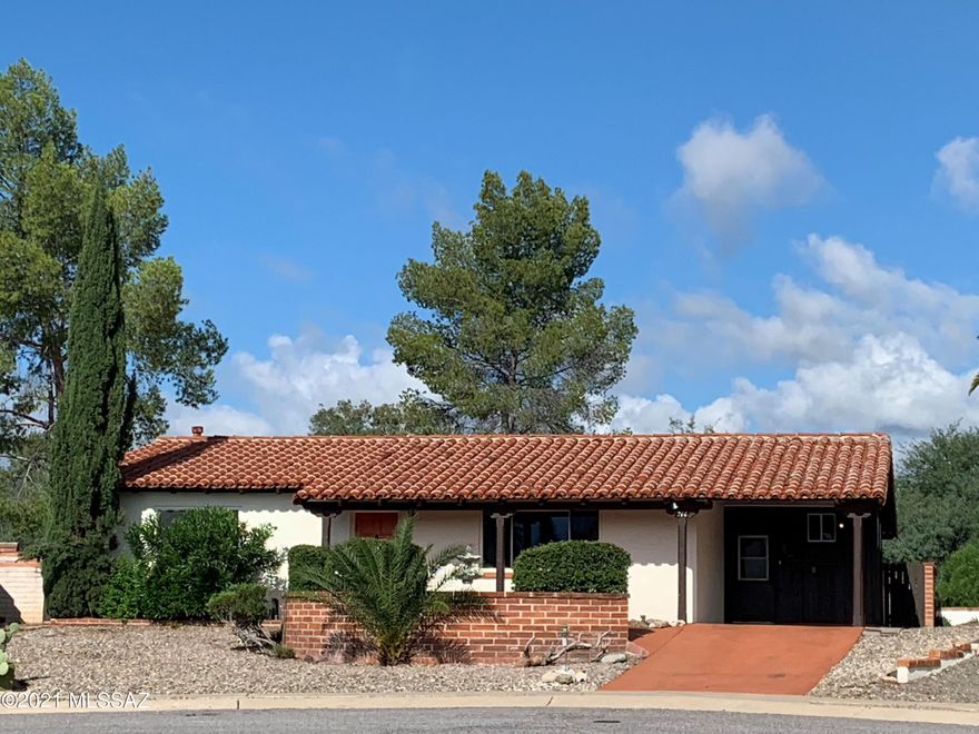 This classic Green Valley home is updated and ready for its next adventure. Updates include: windows; kitchen: countertops, backsplash, and appliances; bathroom: vanities, tile and toilets; throughout the house the popcorn ceilings have been removed. Located on a large cul-de-sac lot, there is plenty of room to create your own outdoor oasis - even room for a swimming pool. Enjoy sunrises on your front patio area, or sunsets on the large covered rear patio. There are two small workshops, one accessible from the house, and one accessed from outside. Centrally located and within walking distance to GVR East center - this home has everything you need to enjoy all that Green Valley has to offer. Call today for your private tour.