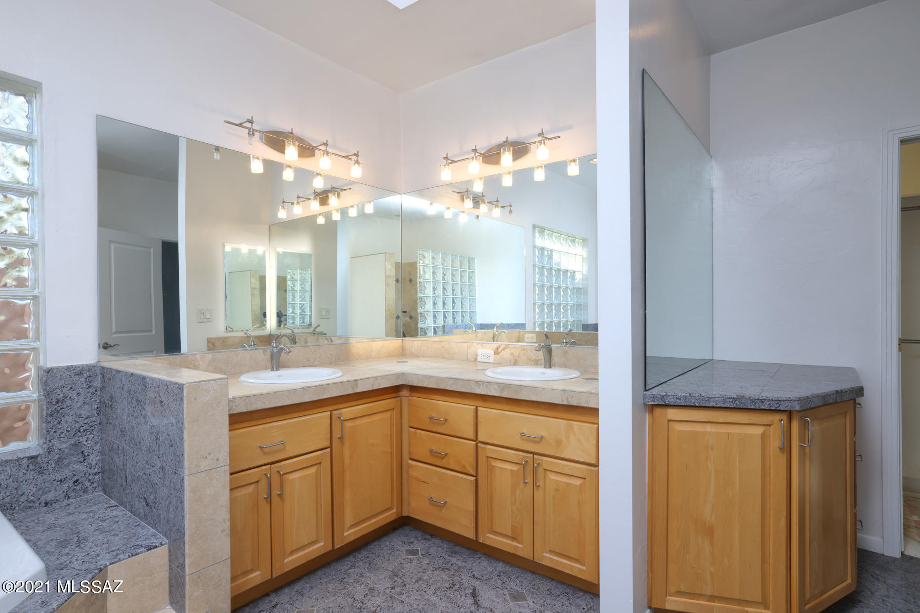 Catalina Foothills Estates NO. 5 - Residential