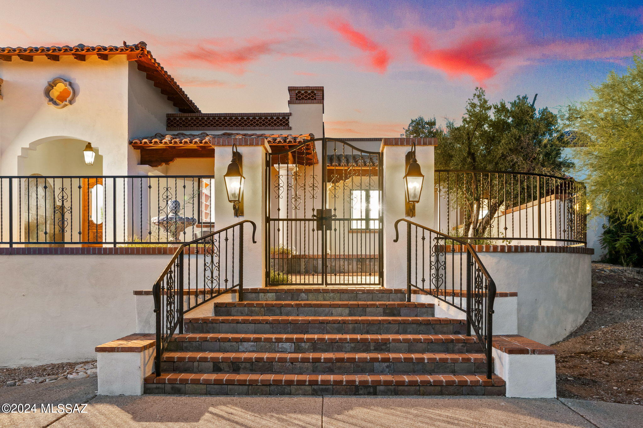 La Puerta On Hacienda Del Sol (1-10) - Residential