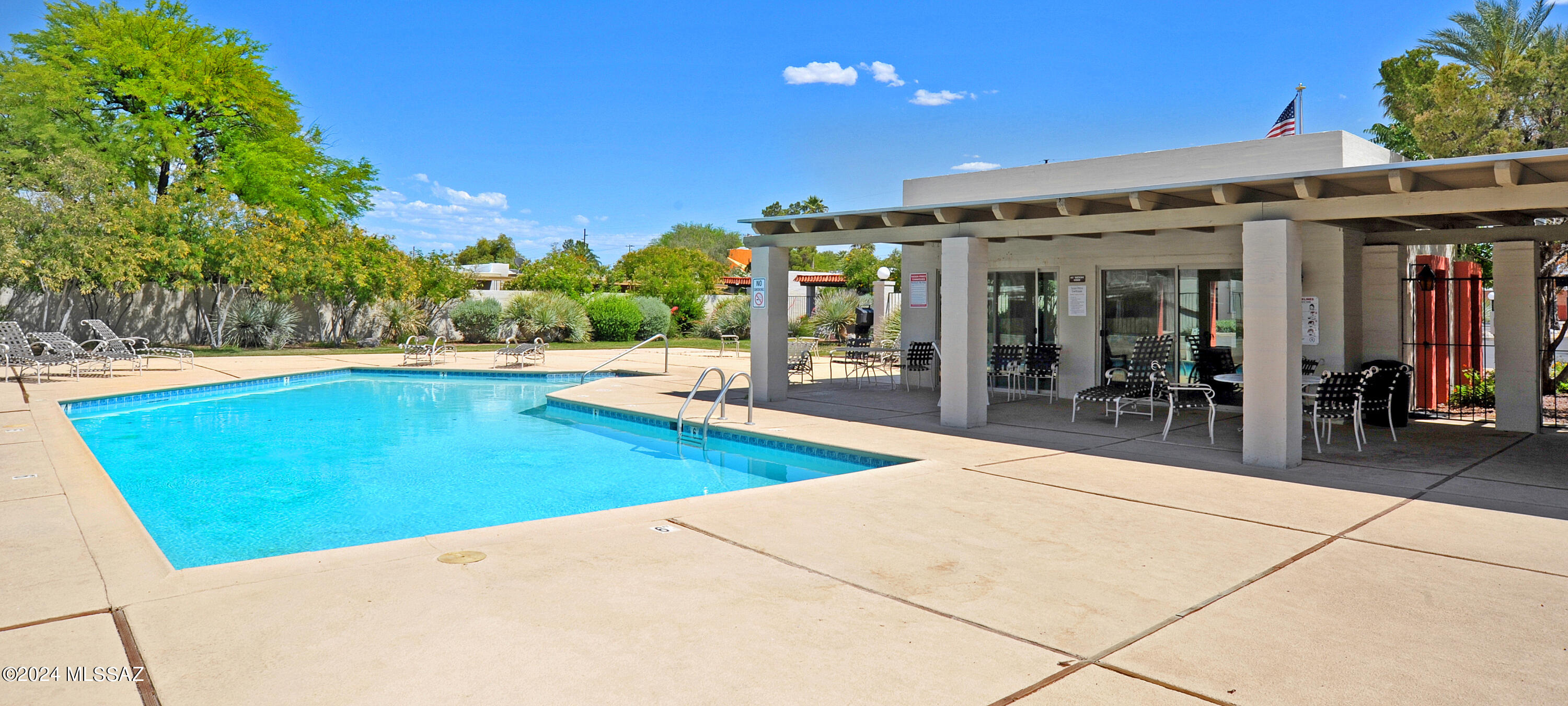 Tucson Prince Townhouses - Residential