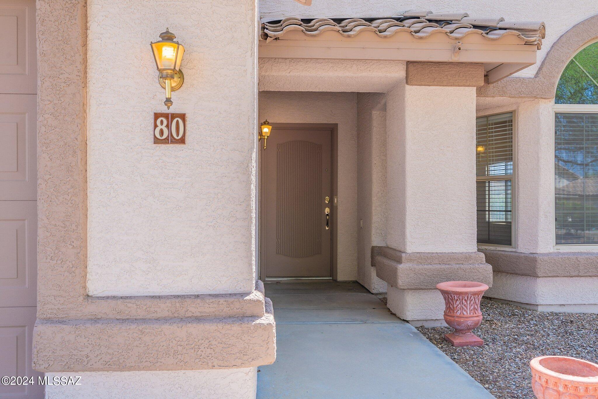 80 W Saddle Horse Lane