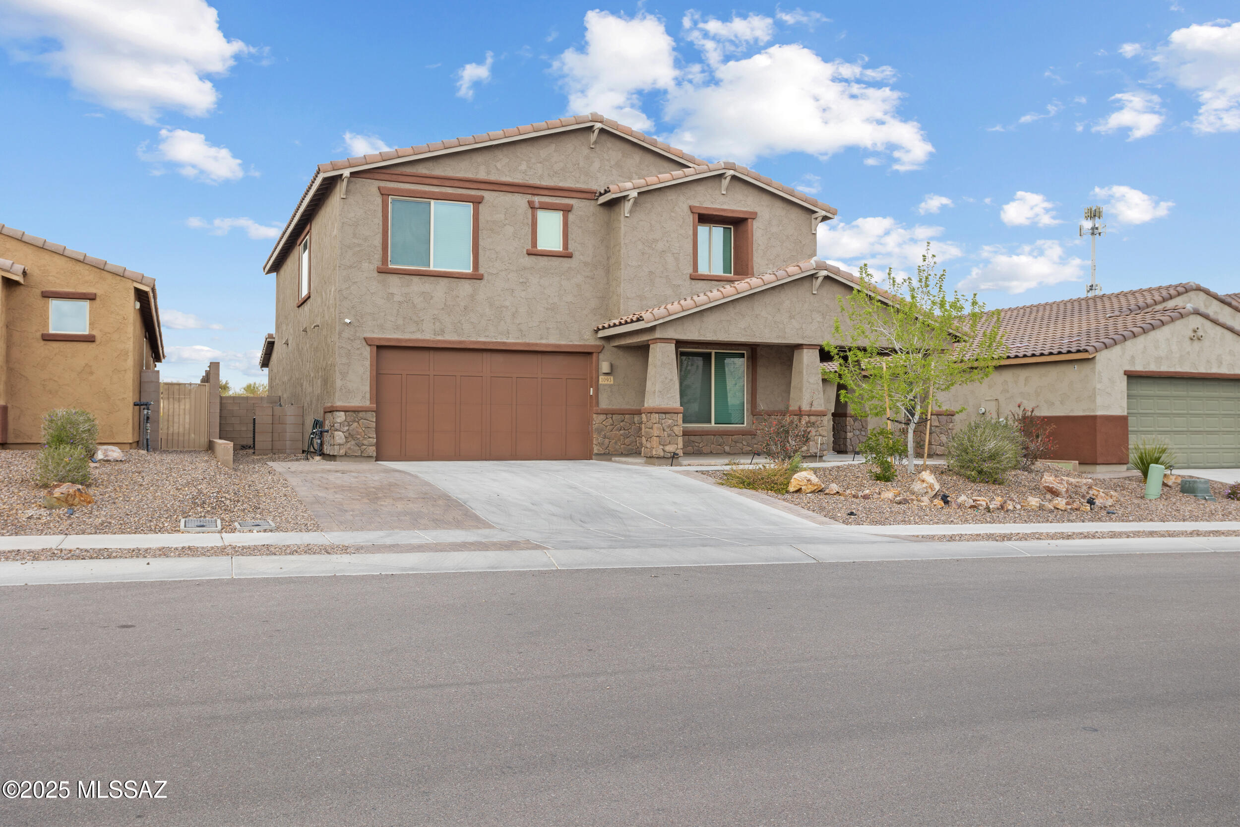 1093 E Silver Ray Drive
