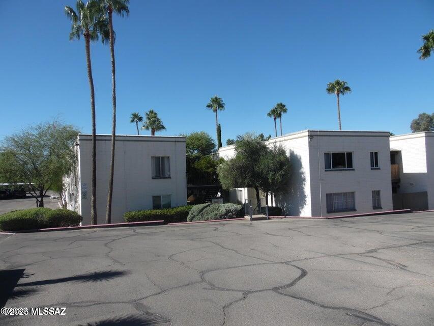 Tucson, Arizona 85710, United States, 2 Bedrooms Bedrooms, ,2 BathroomsBathrooms,Residential,Active,186137