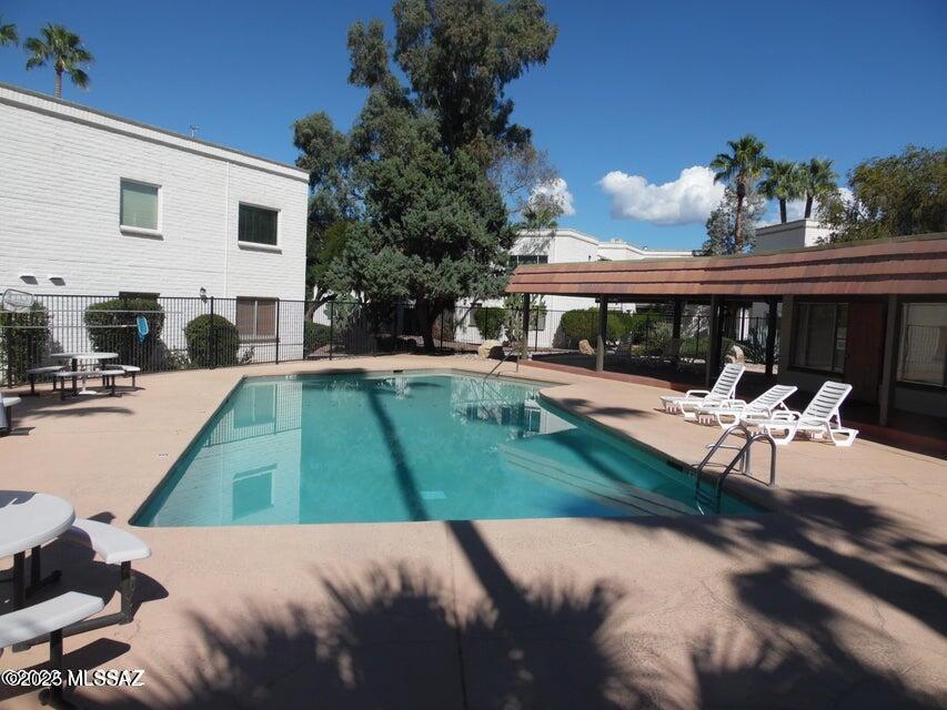 Tucson, Arizona 85710, United States, 2 Bedrooms Bedrooms, ,2 BathroomsBathrooms,Residential,Active,186137