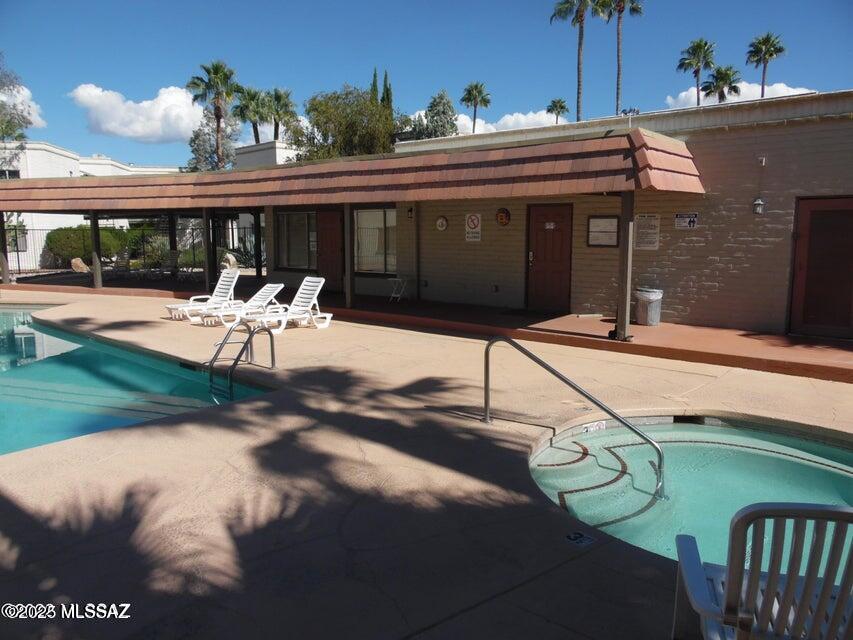 Tucson, Arizona 85710, United States, 2 Bedrooms Bedrooms, ,2 BathroomsBathrooms,Residential,Active,186137