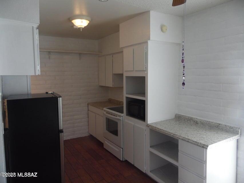 Tucson, Arizona 85710, United States, 2 Bedrooms Bedrooms, ,2 BathroomsBathrooms,Residential,Active,186137