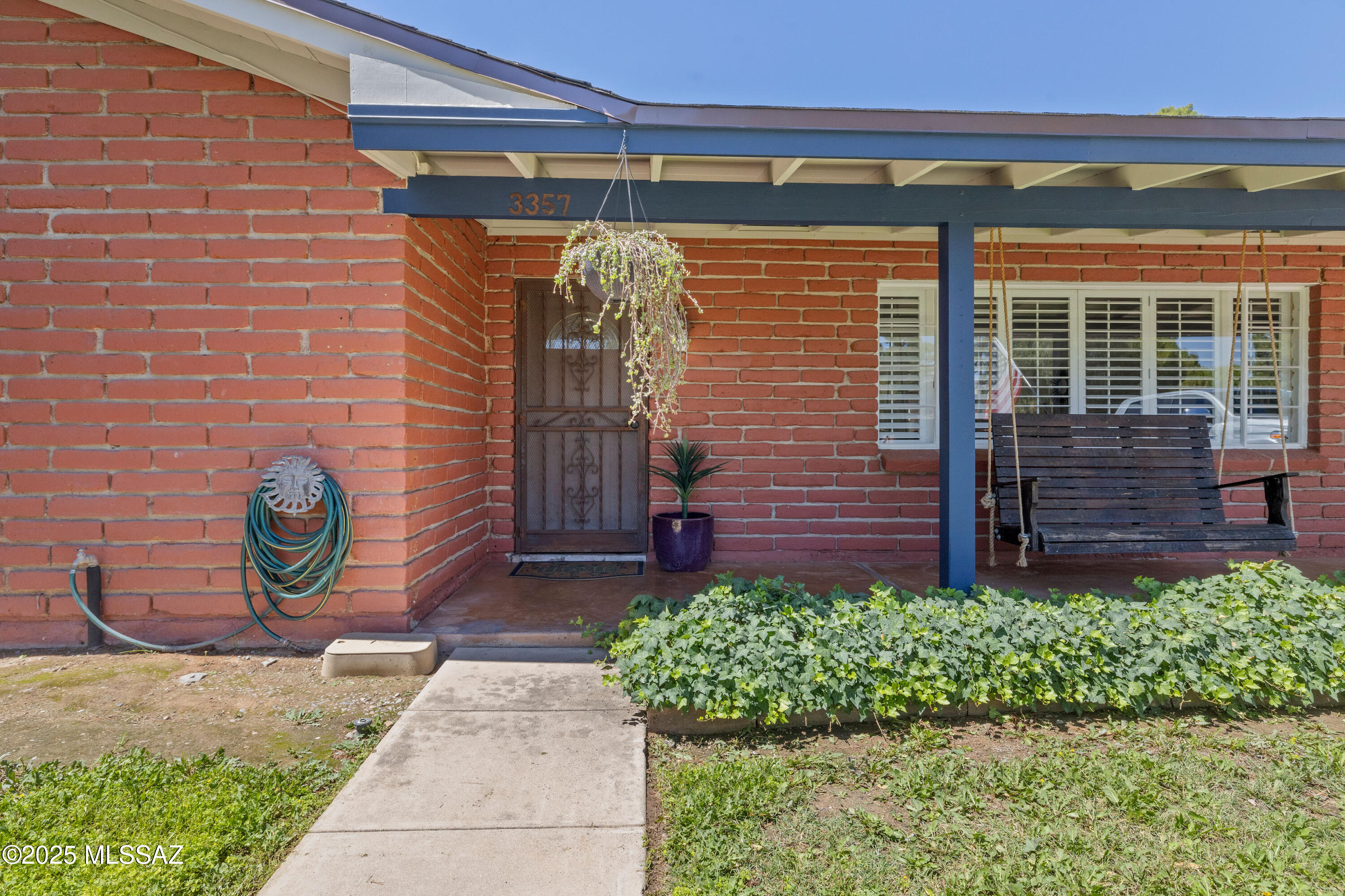 3357 N Christmas Avenue