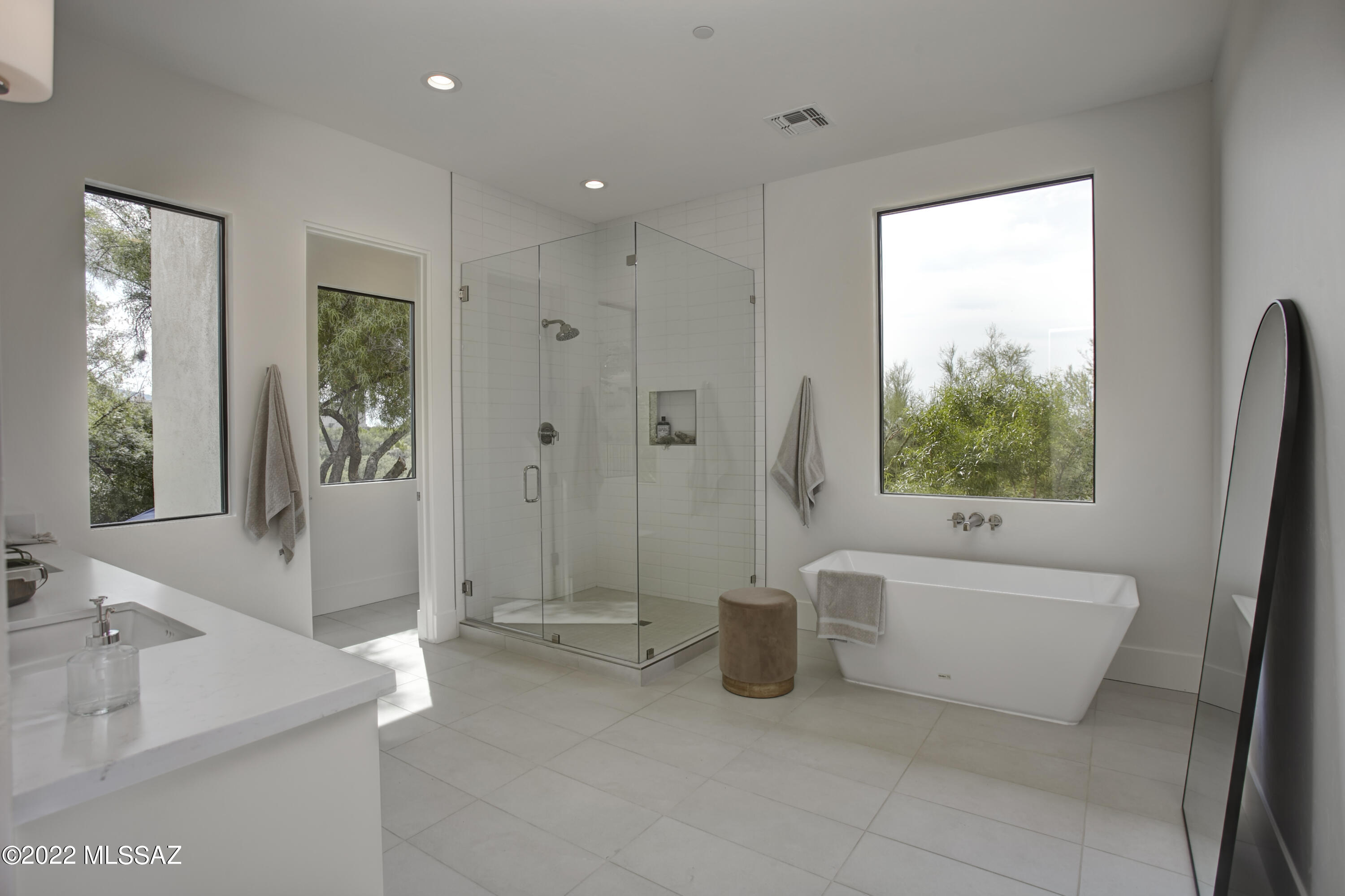 Finisterra (1-210) - Residential