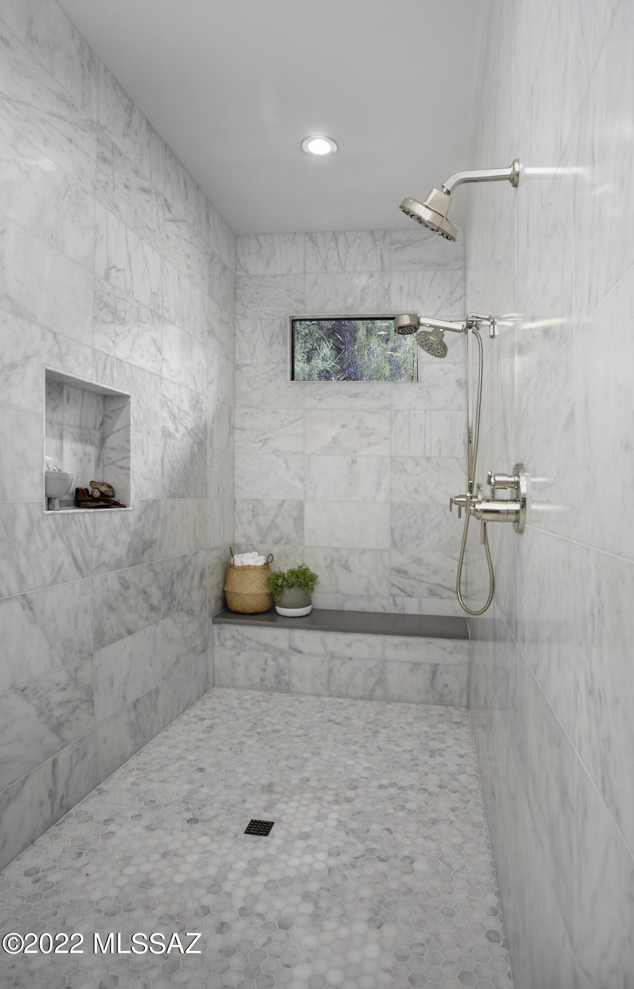 Finisterra (1-210) - Residential