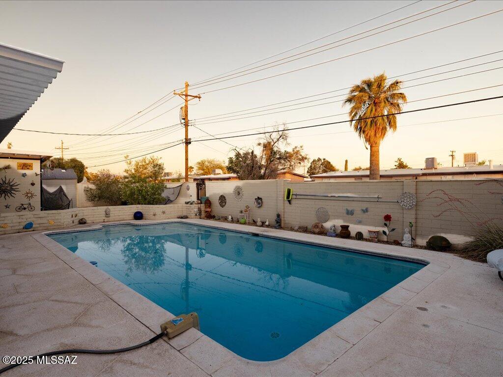 1145 W Wheatridge Drive