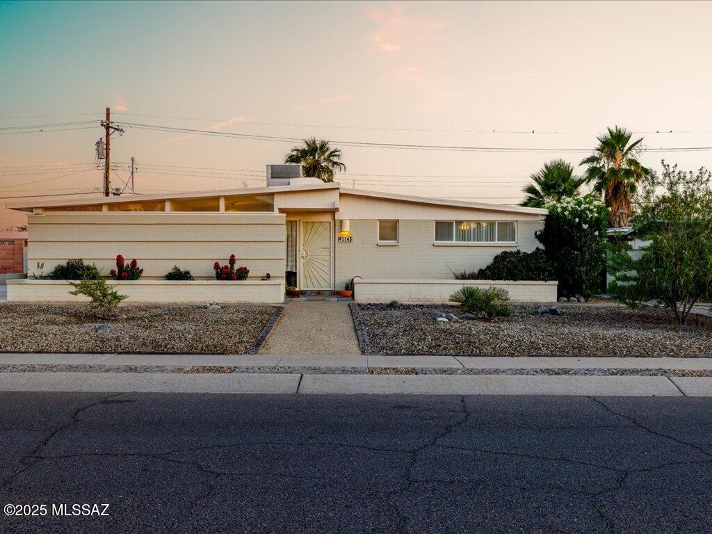 1145 W Wheatridge Drive