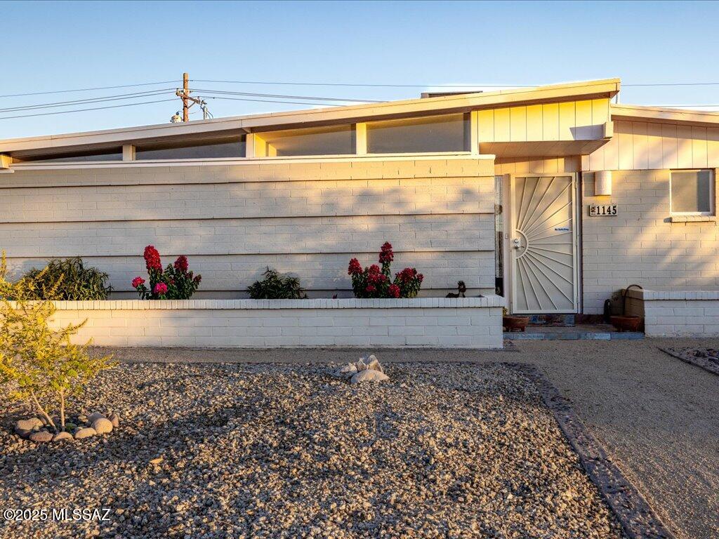1145 W Wheatridge Drive