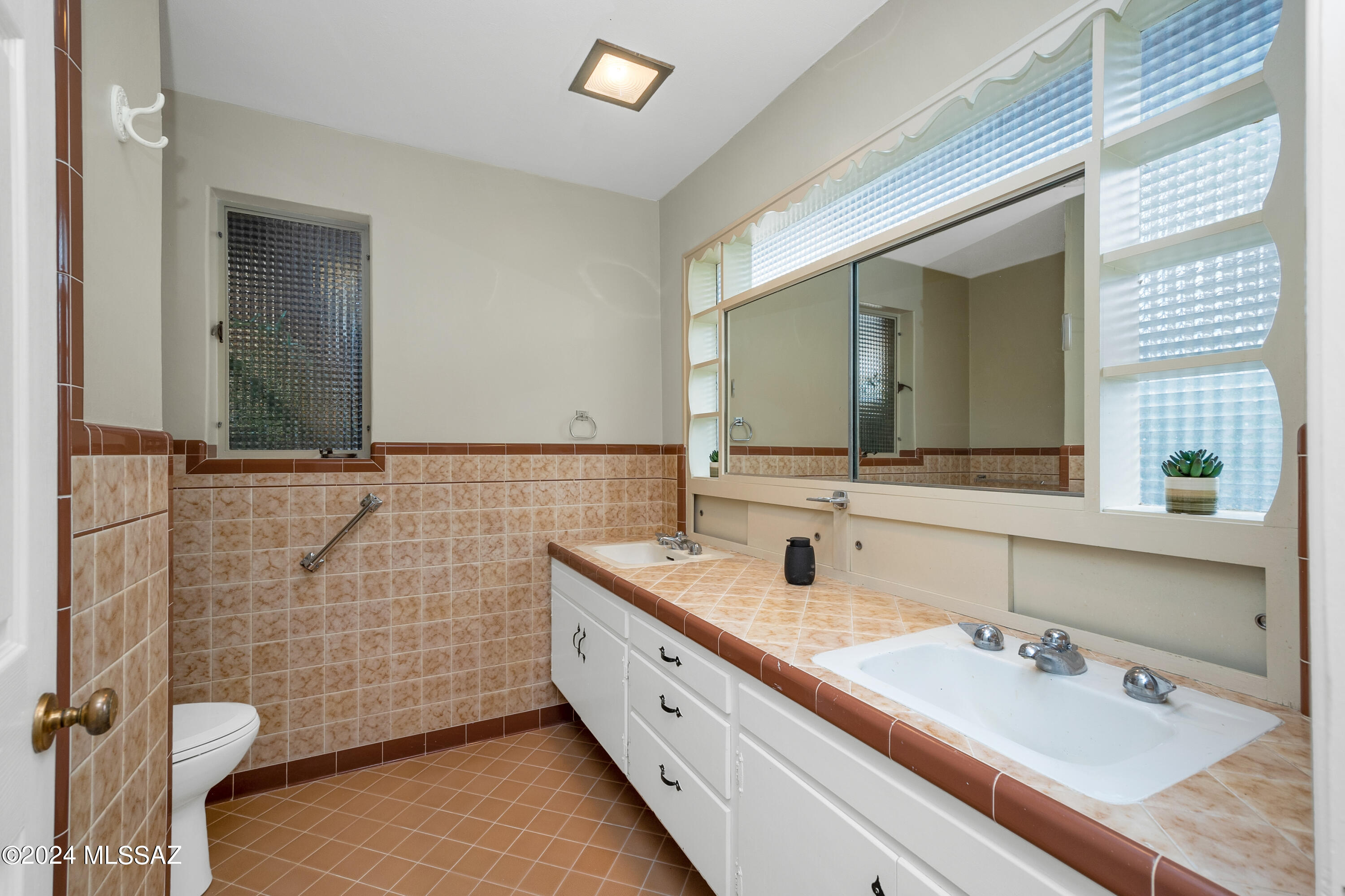 Casas Adobes Estates NO. 2-A Resub. - Residential