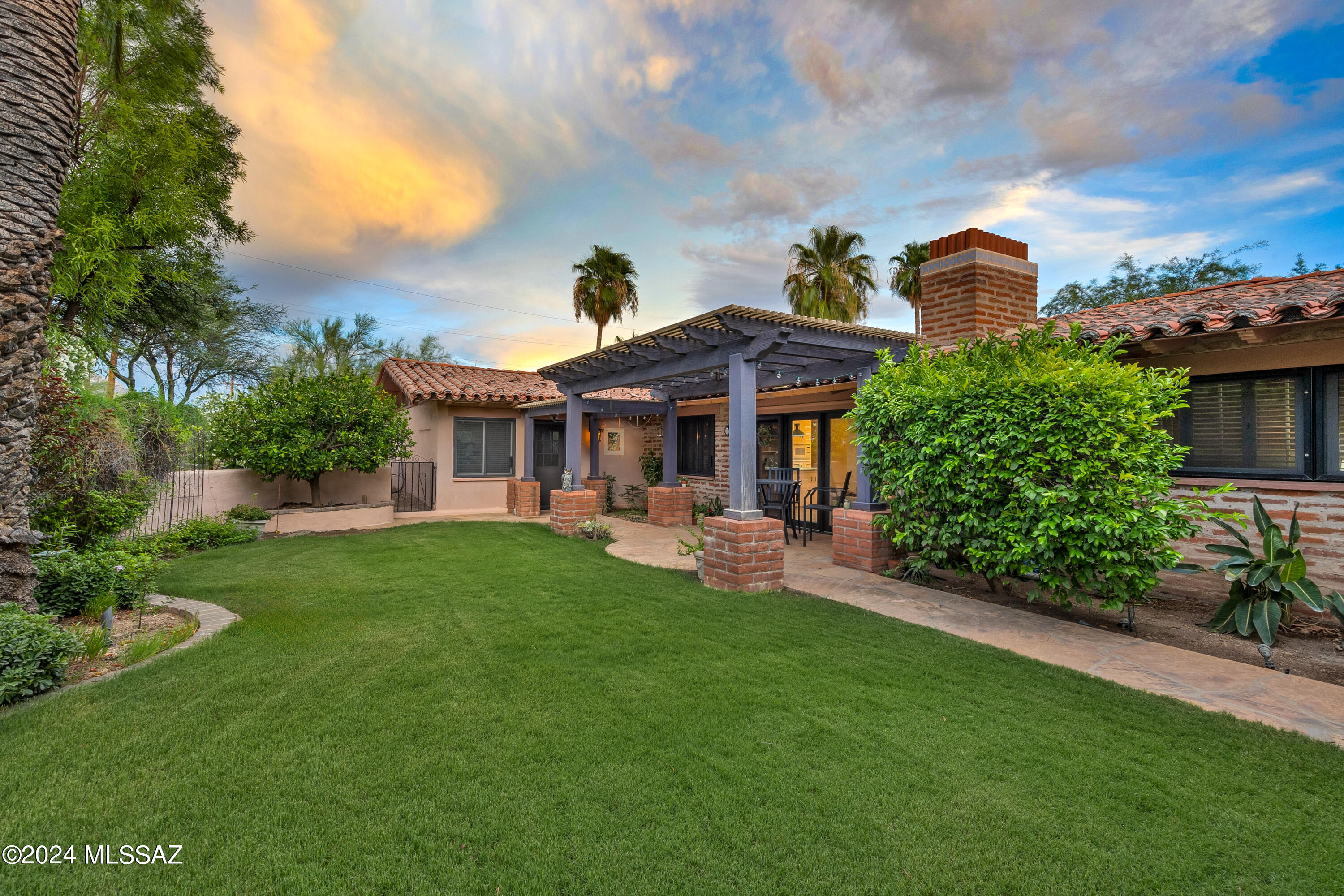 Casas Adobes Estates NO. 2-A Resub. - Residential