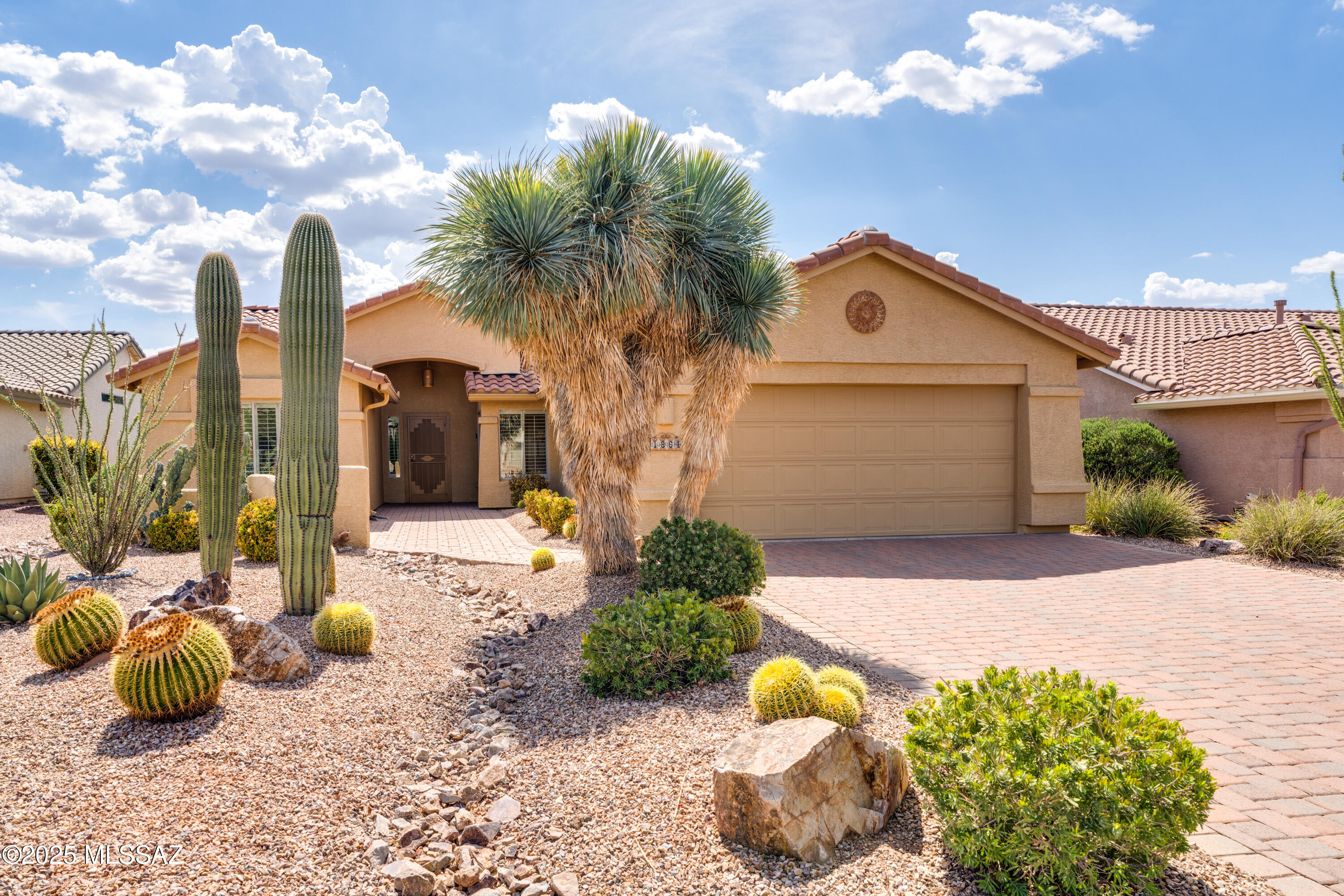 1864 E Mourning Dove Court