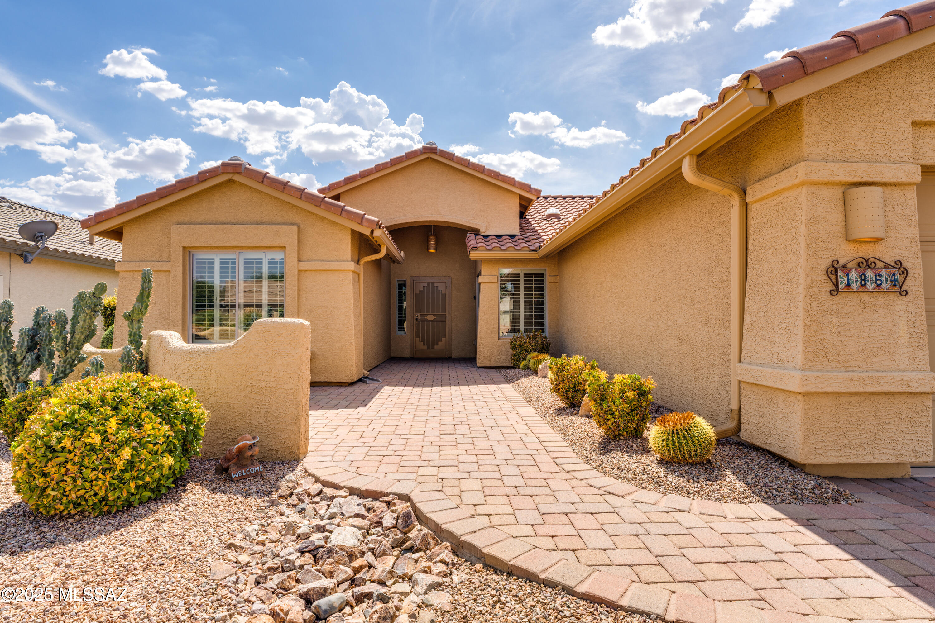 1864 E Mourning Dove Court