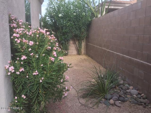 Rancho Esperero (1-343) - Residential Lease