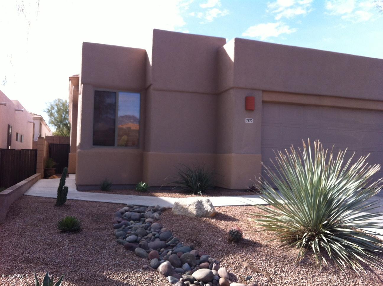 Rancho Esperero (1-343) - Residential Lease