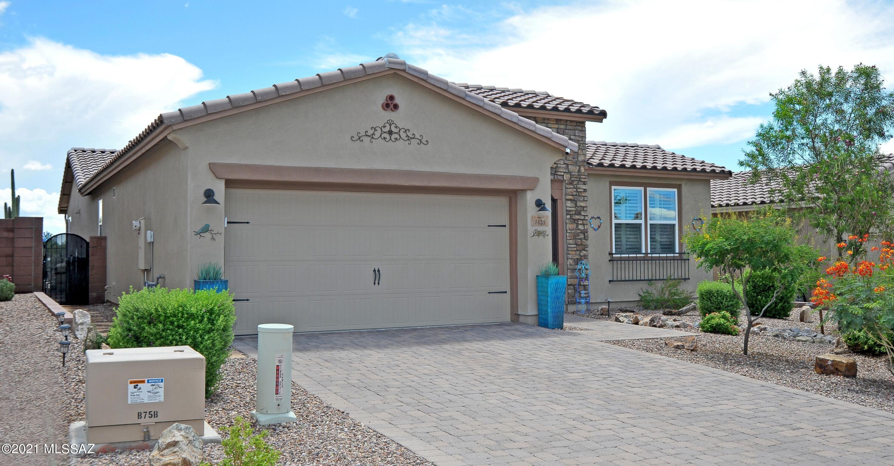 Blue Agave At Dove Mountain - Residential