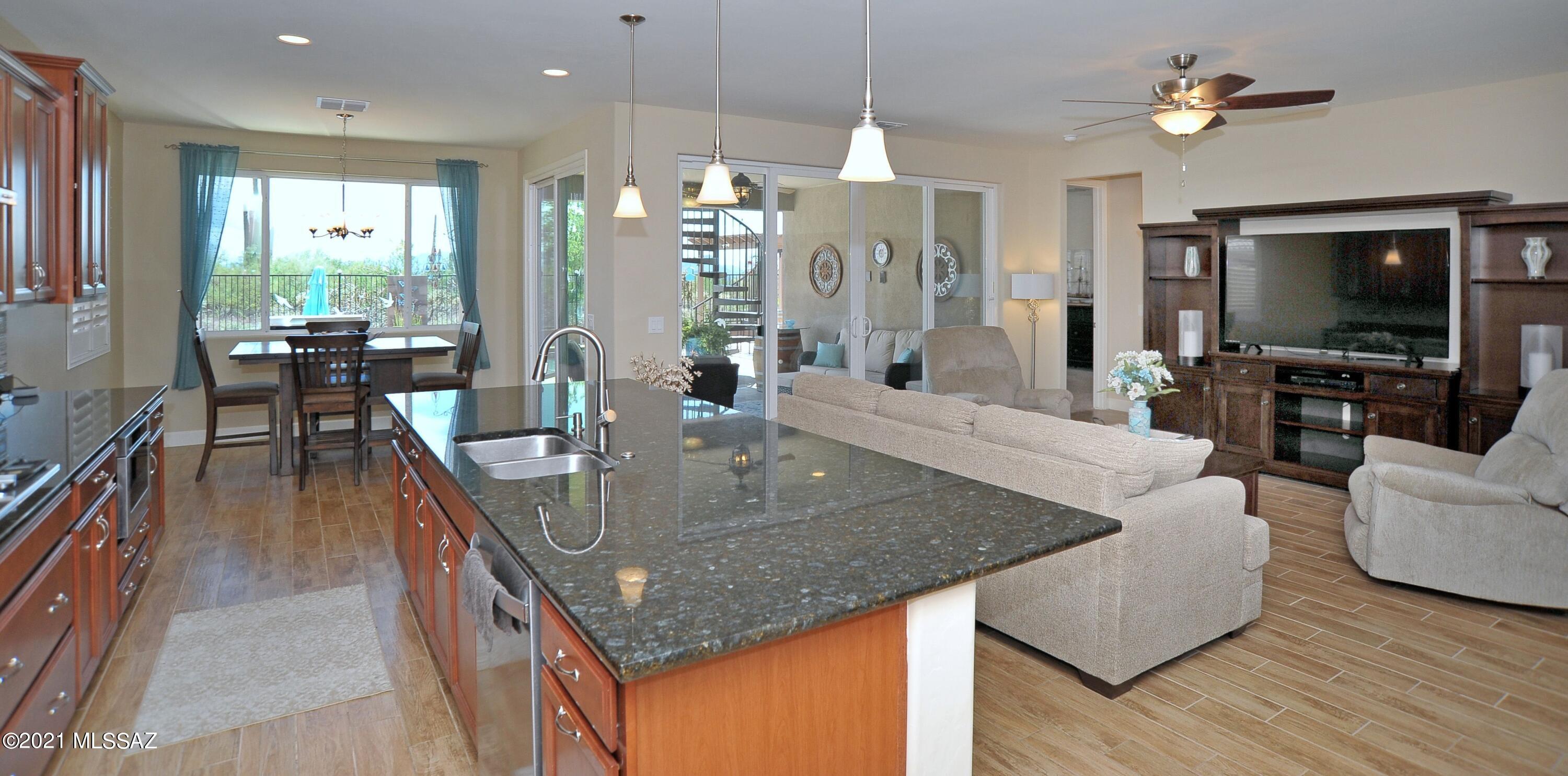 Blue Agave At Dove Mountain - Residential