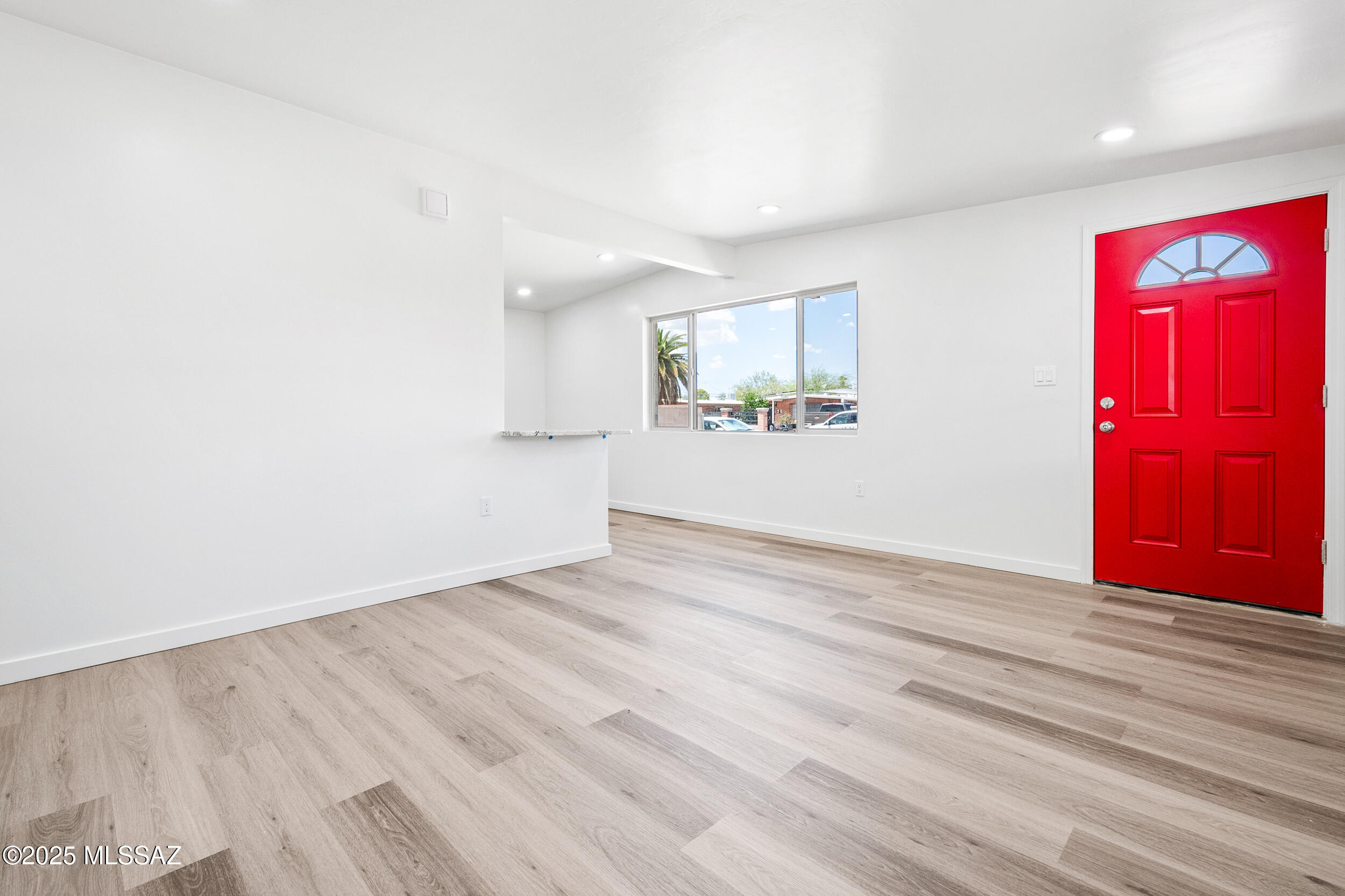 118 E Susana Street