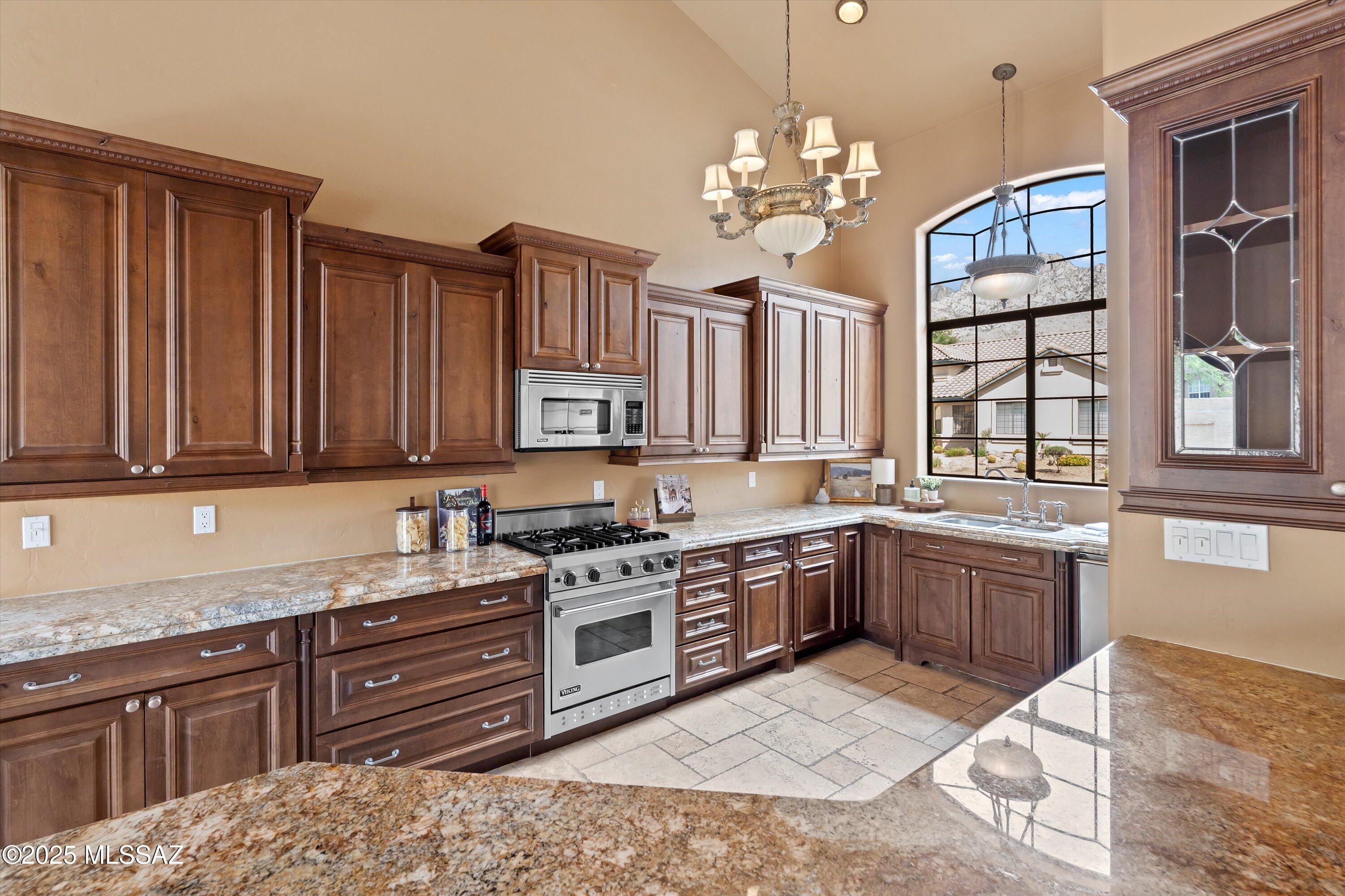 1391 E Sonoran Desert Drive