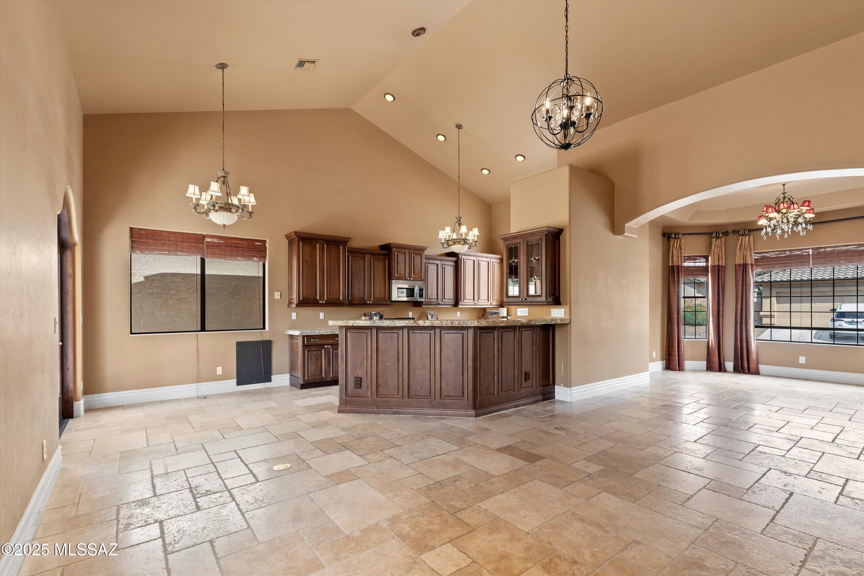 1391 E Sonoran Desert Drive