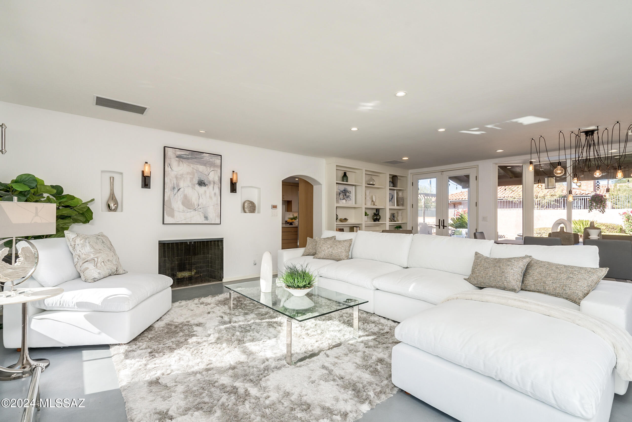 El Encanto Estates - Residential Lease
