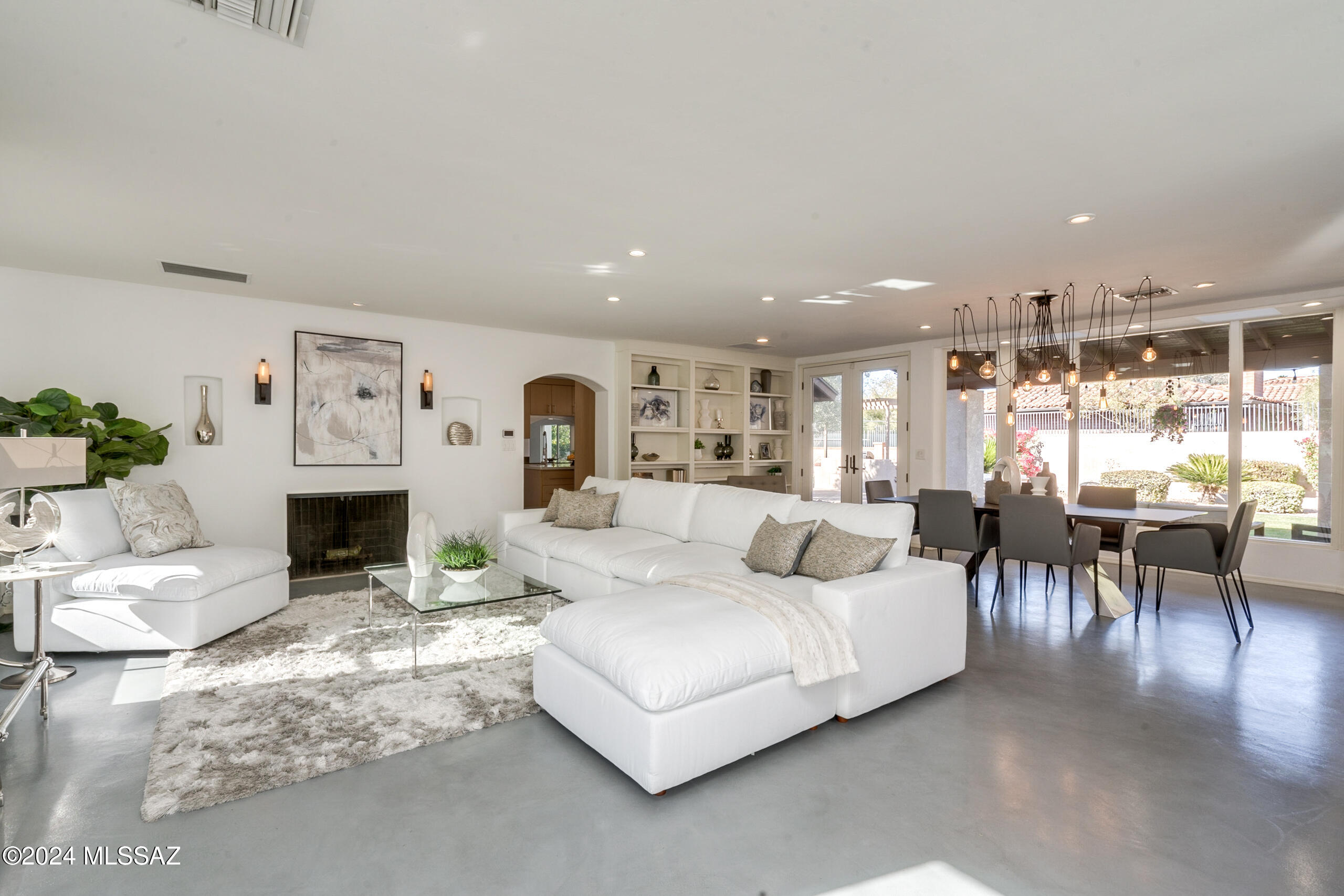 El Encanto Estates - Residential Lease