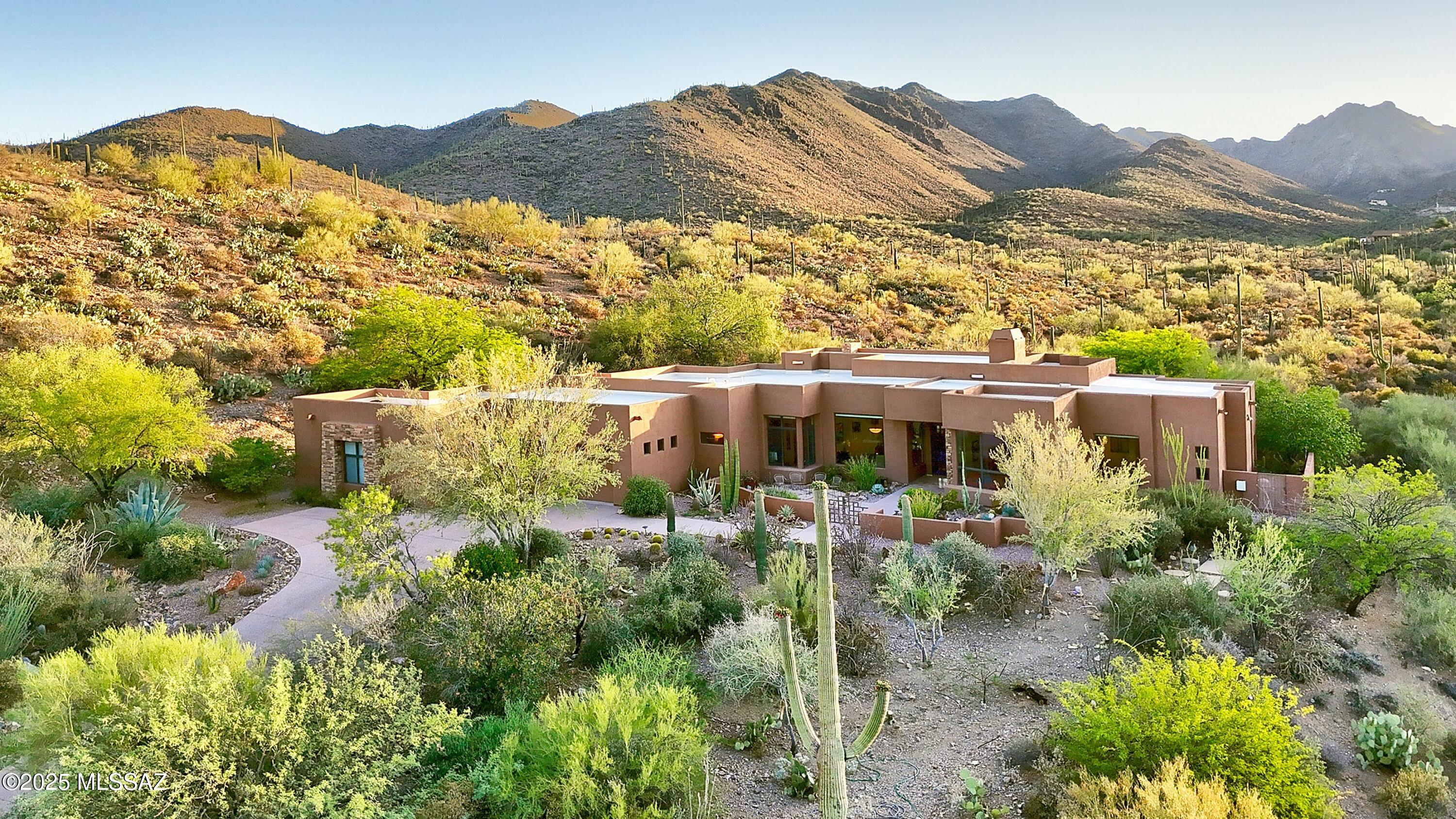 5254 W Saguaro Cliffs Drive