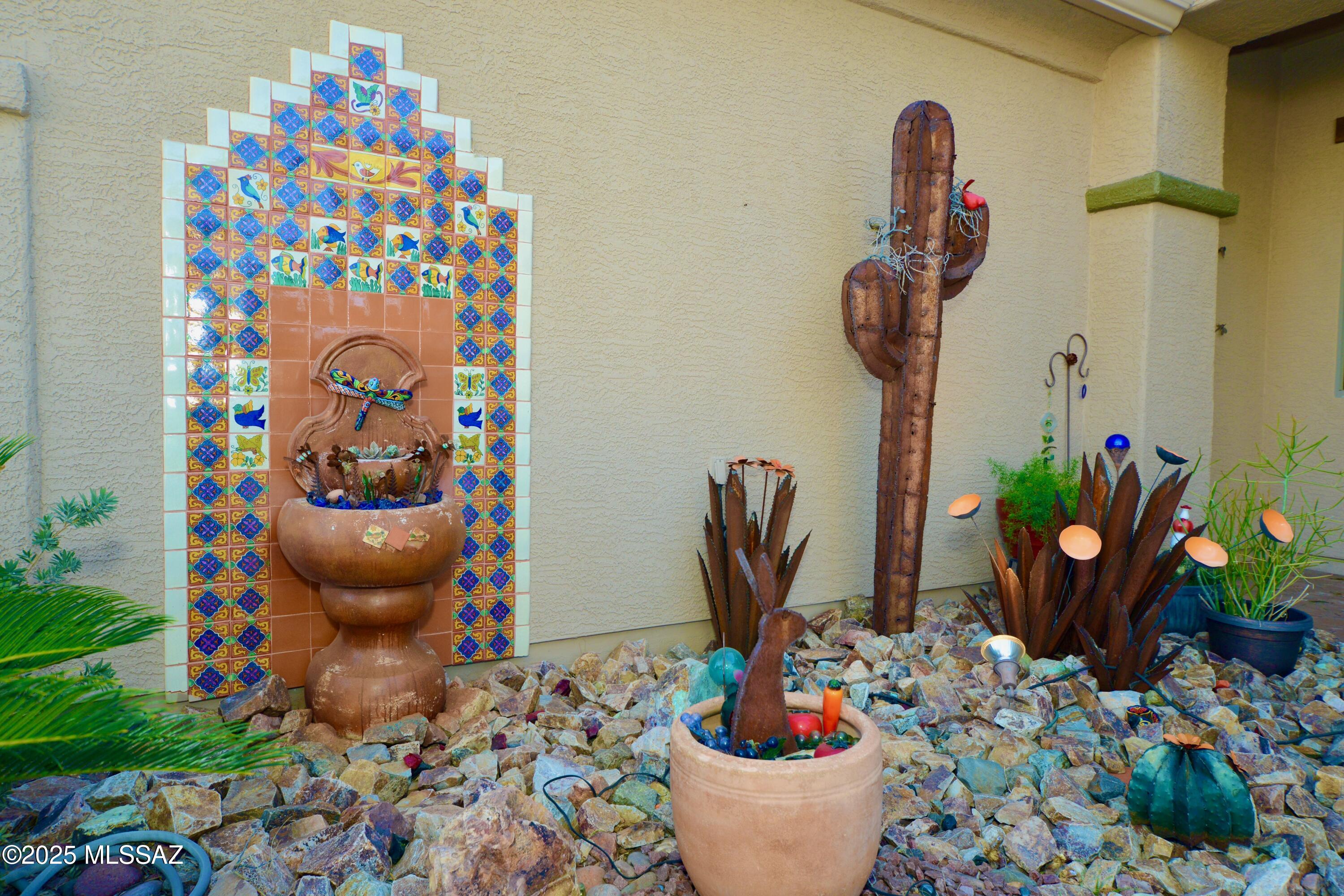 2267 W Calle Casas Lindas