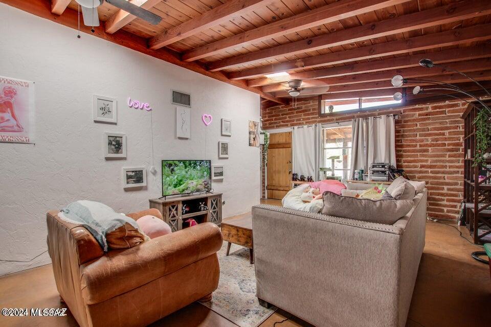 3002-3008 E Florence Drive