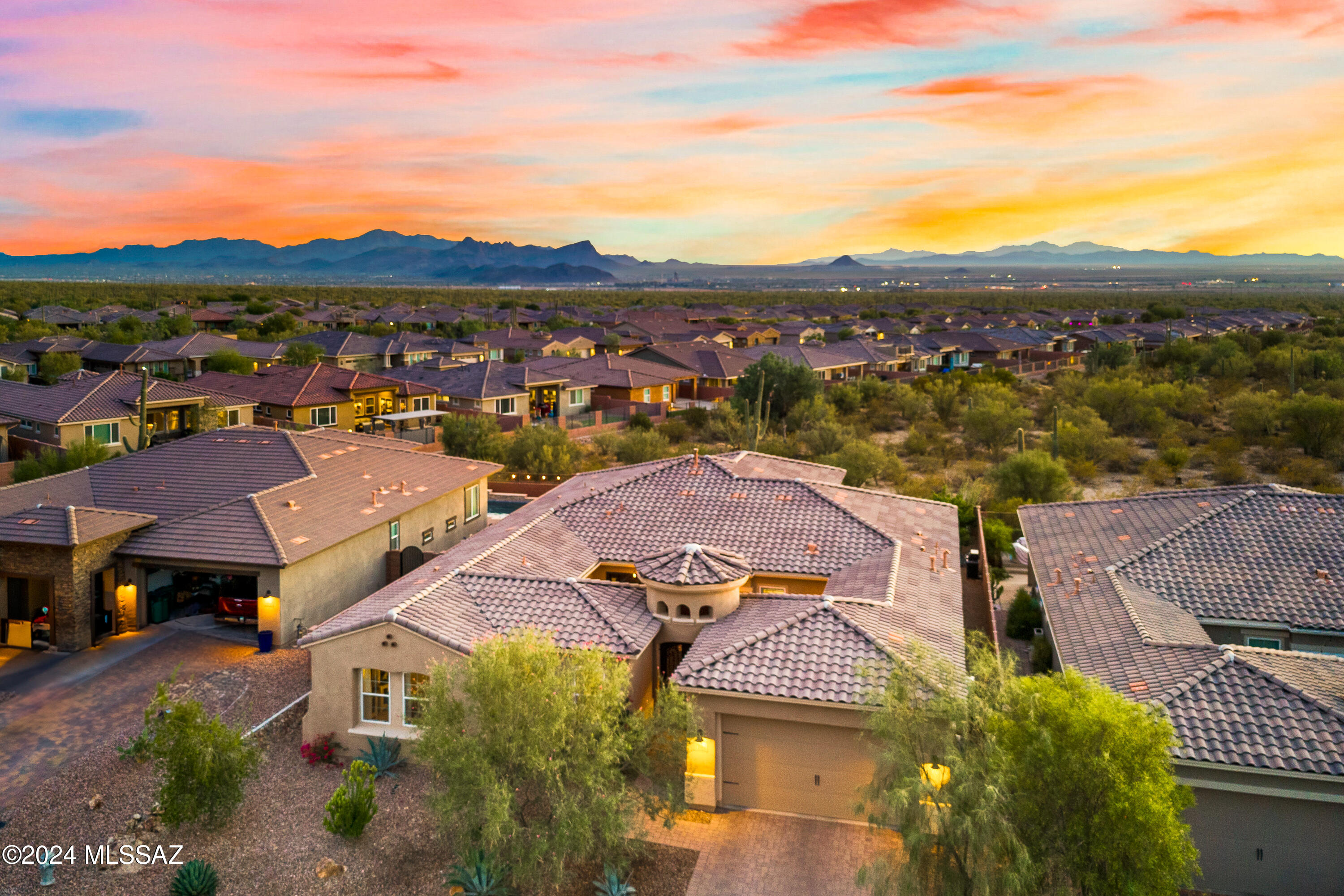 Blue Agave At Dove Mountain - Residential