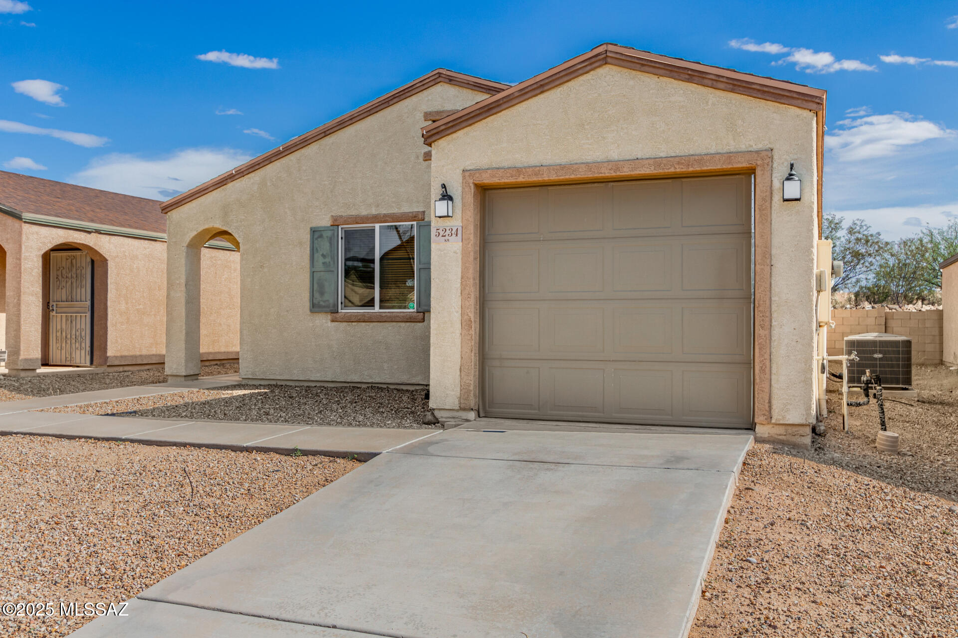 5234 E Desert Straw Lane
