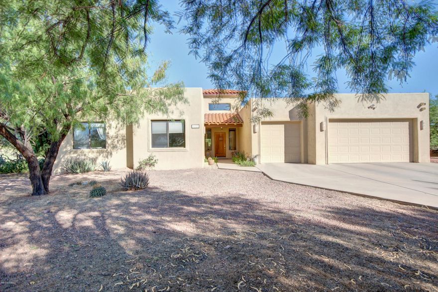 Outstanding 5 bedroom, 2.5 bath home with 3 car garage, sparkling pool & spa, grassy play area, and breathtaking Mountain Views! Soaring ceilings, soothing palette, plush carpet, upgraded lighting, beautiful tile floor, cozy fireplace, and lots of natural light throughout. Fantastic chefs kitchen features center island, granite counters, black appliances, breakfast bar, desk area, and plethora of wood cabinetry. Bay window in breakfast area, skylights, and ceiling fans. High ceilings.  French doors to covered patio. Perfect Home for entertaining inside and out! Generous size bedrooms, ample closets, and attached cabinets in garage. Built in speaker system, plumbed for central vac. Peaceful, private lot in a cul-de sac. Perfect location for pets or children. RV space available. No polybutylene!!!!!   Pool table conveys.   Workshop space available.