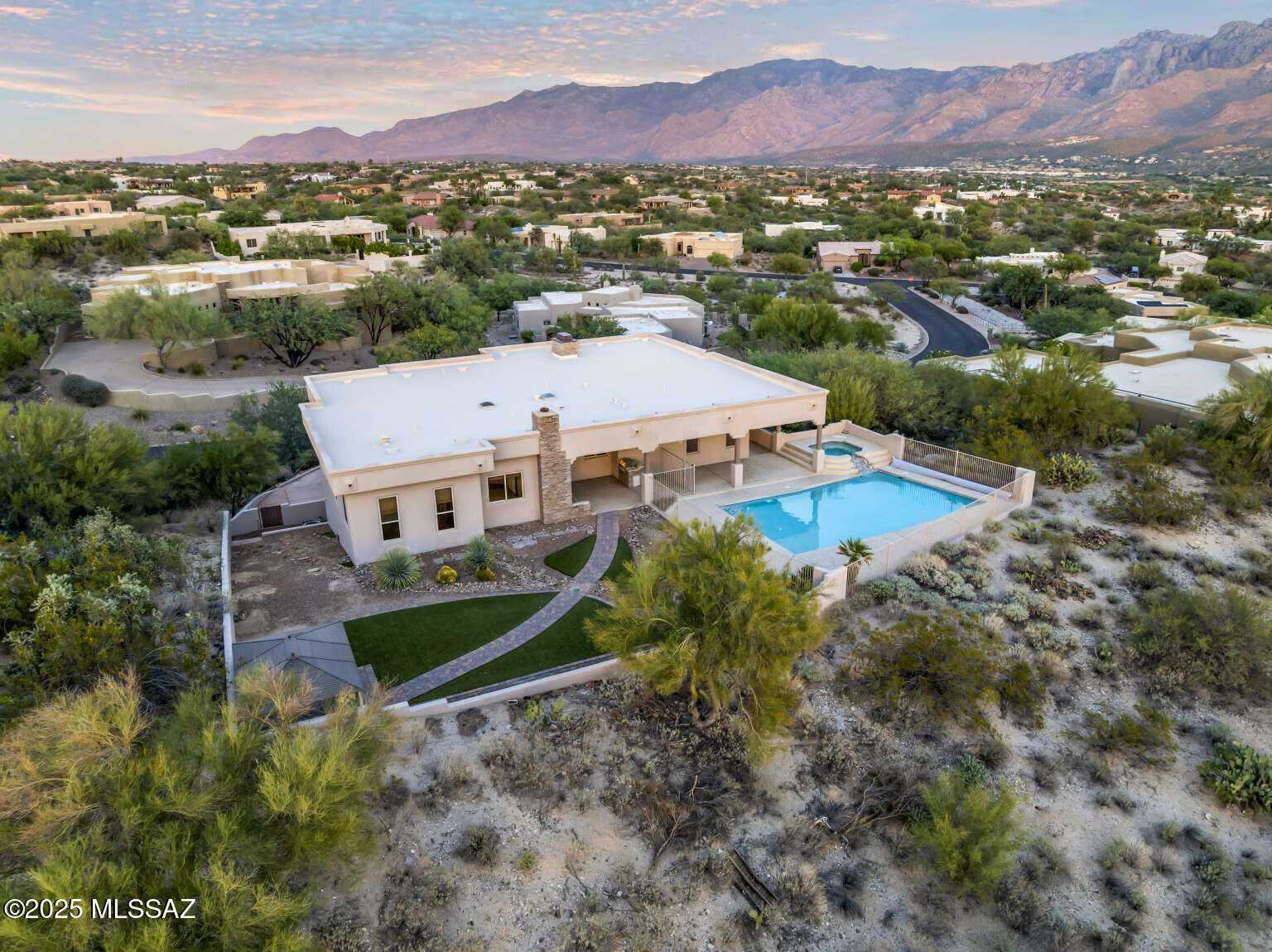 10685 N Summer Moon Place