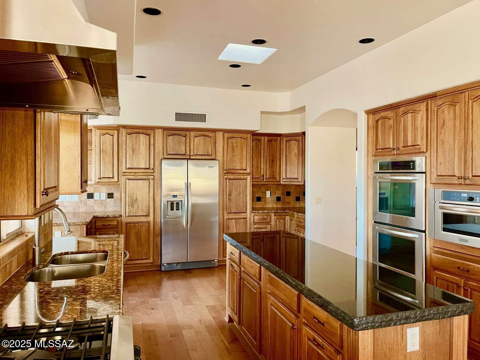 10685 N Summer Moon Place