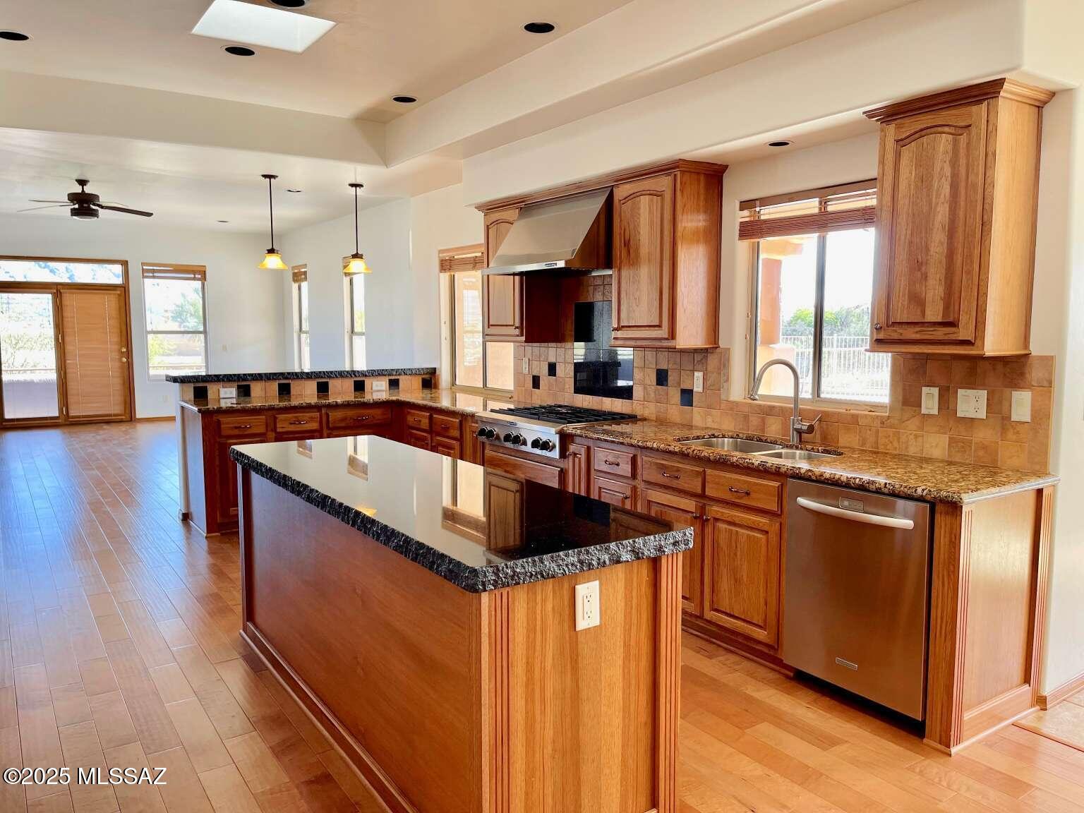 10685 N Summer Moon Place