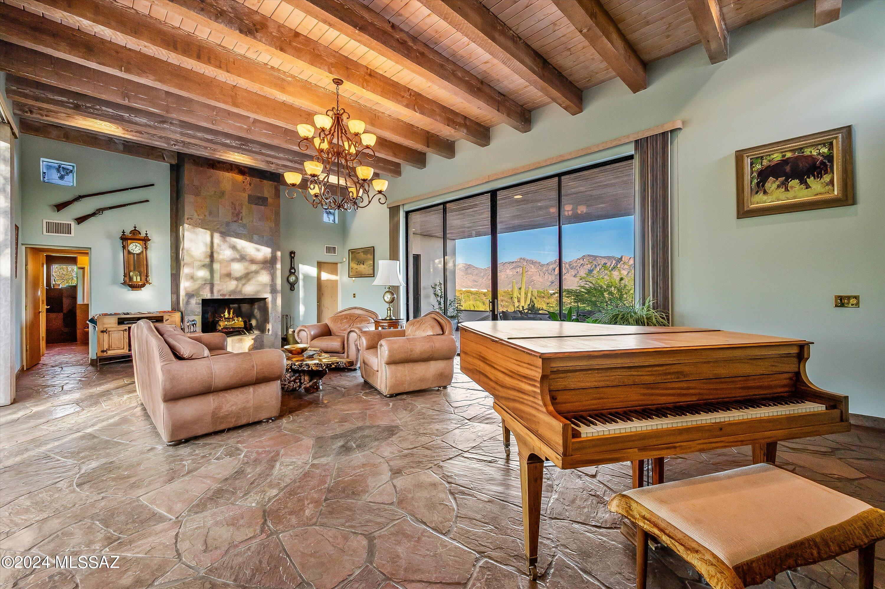 La Cholla Airpark - Residential