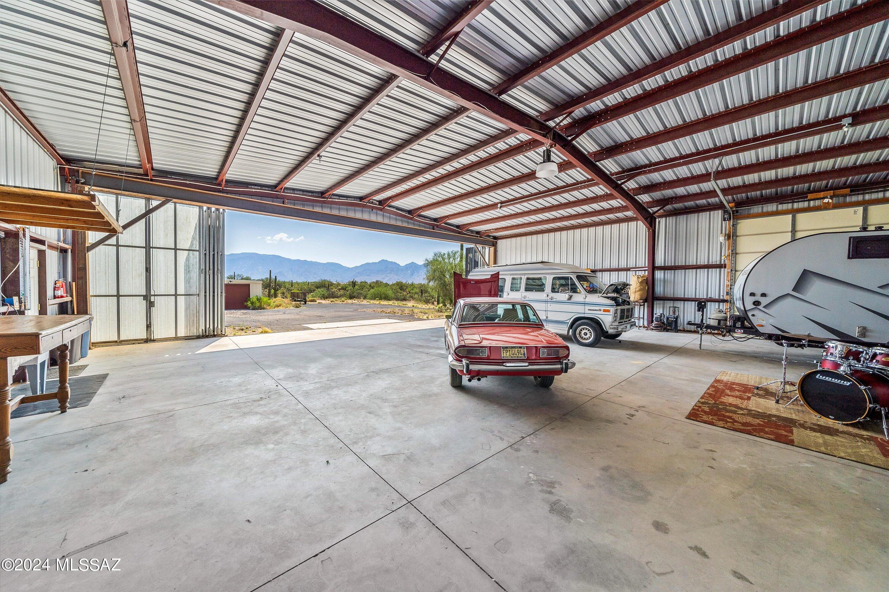 La Cholla Airpark - Residential