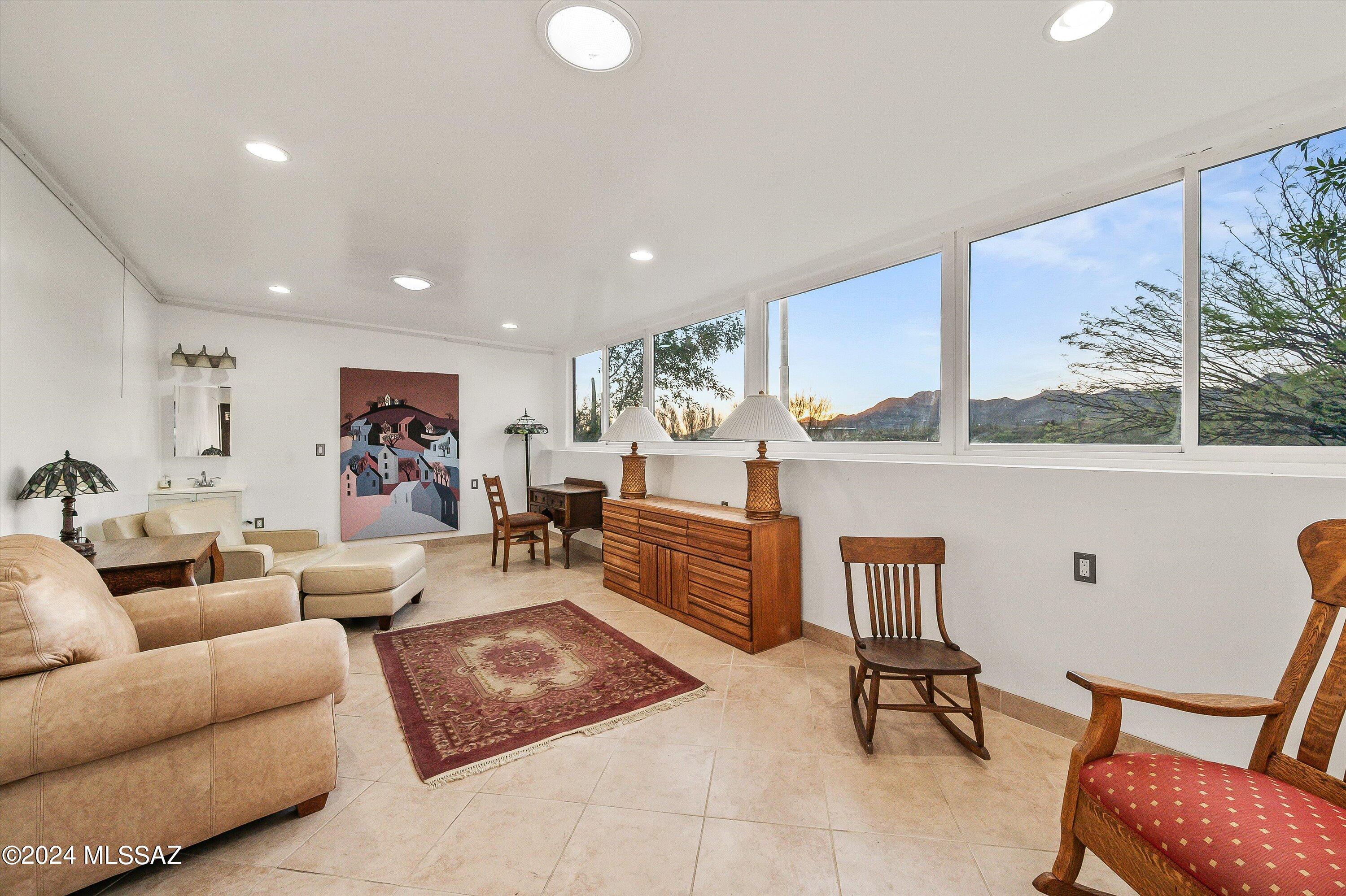 La Cholla Airpark - Residential