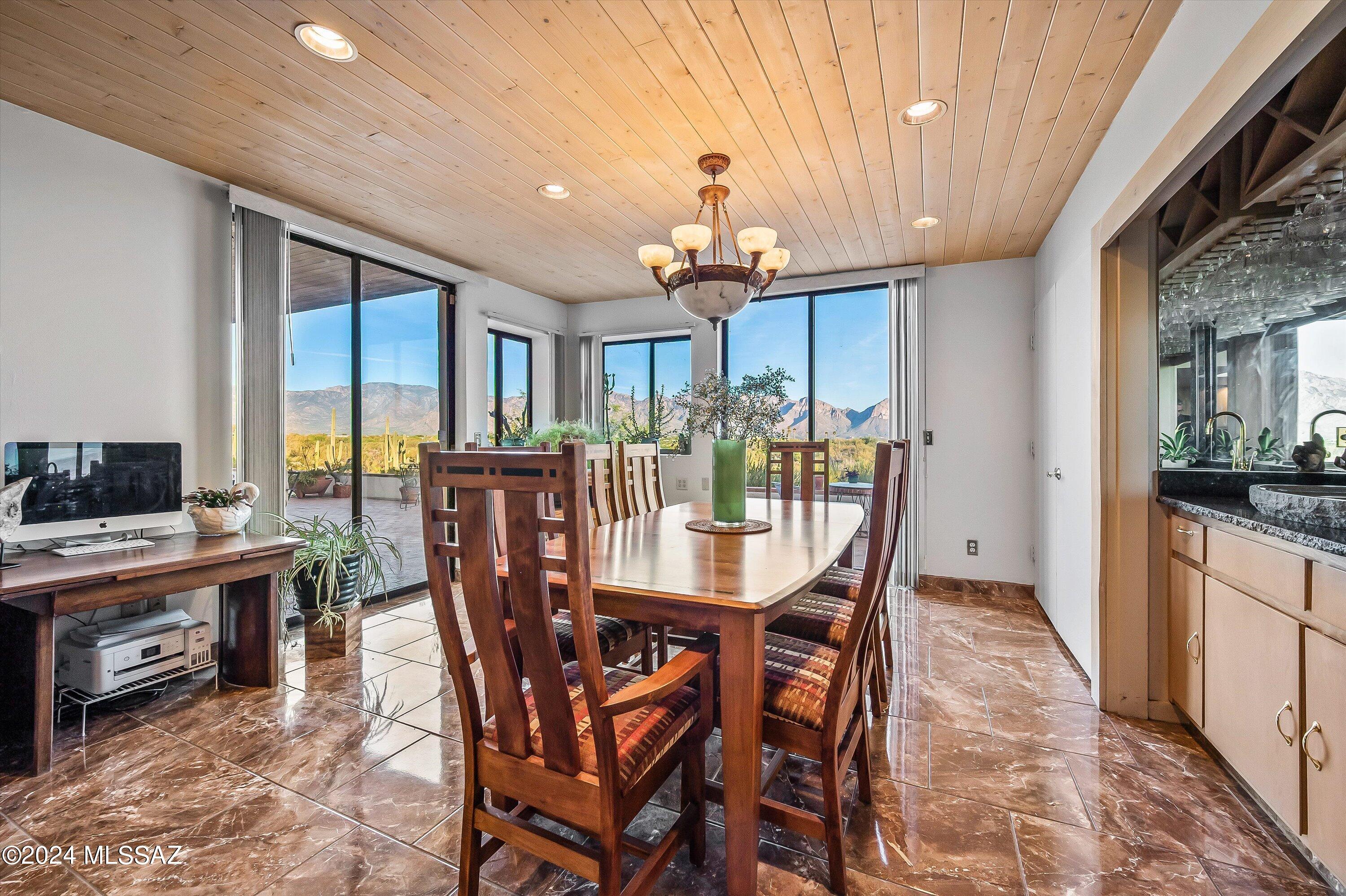 La Cholla Airpark - Residential
