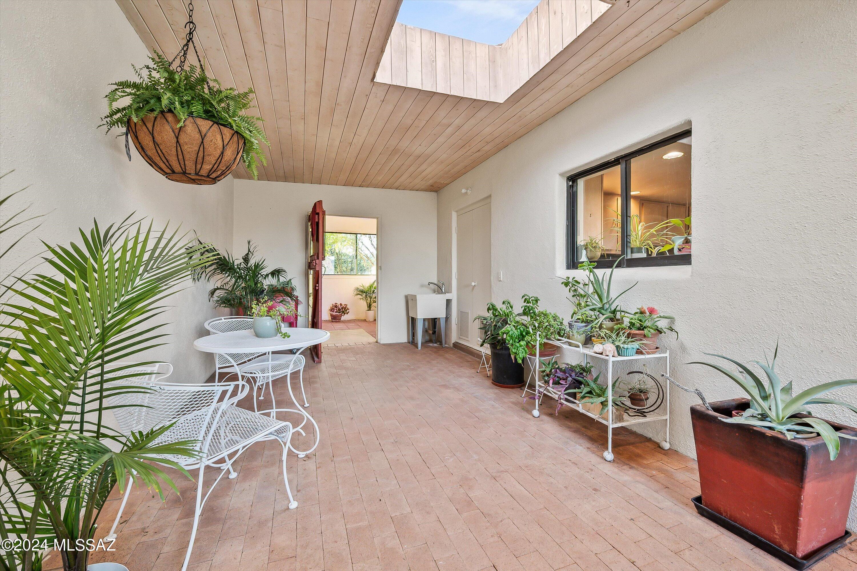 La Cholla Airpark - Residential